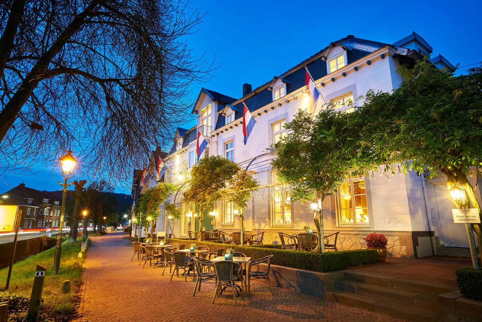 Facade/entrance in Hotel Brull