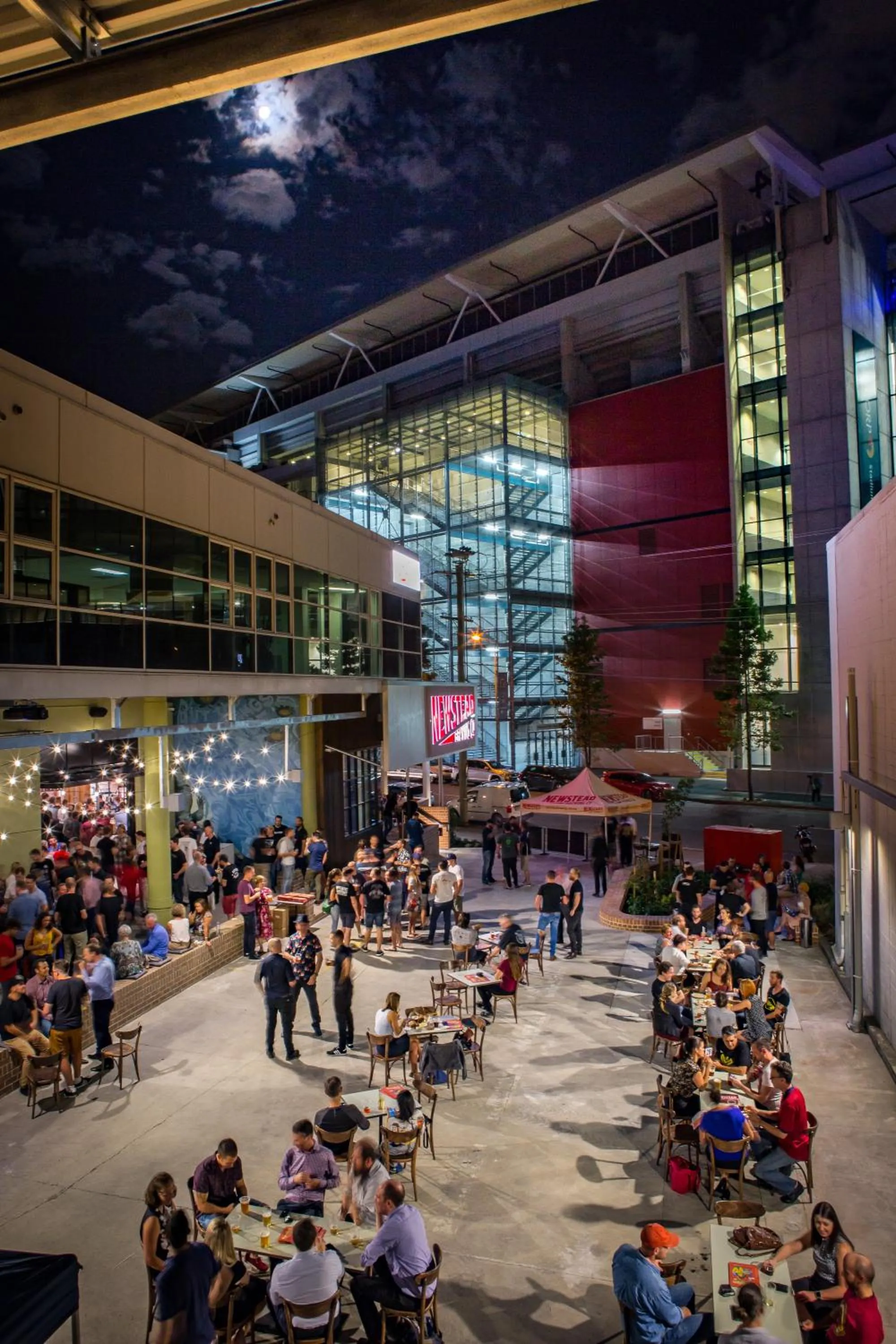 Restaurant/places to eat in Toowong Central Motel Apartments