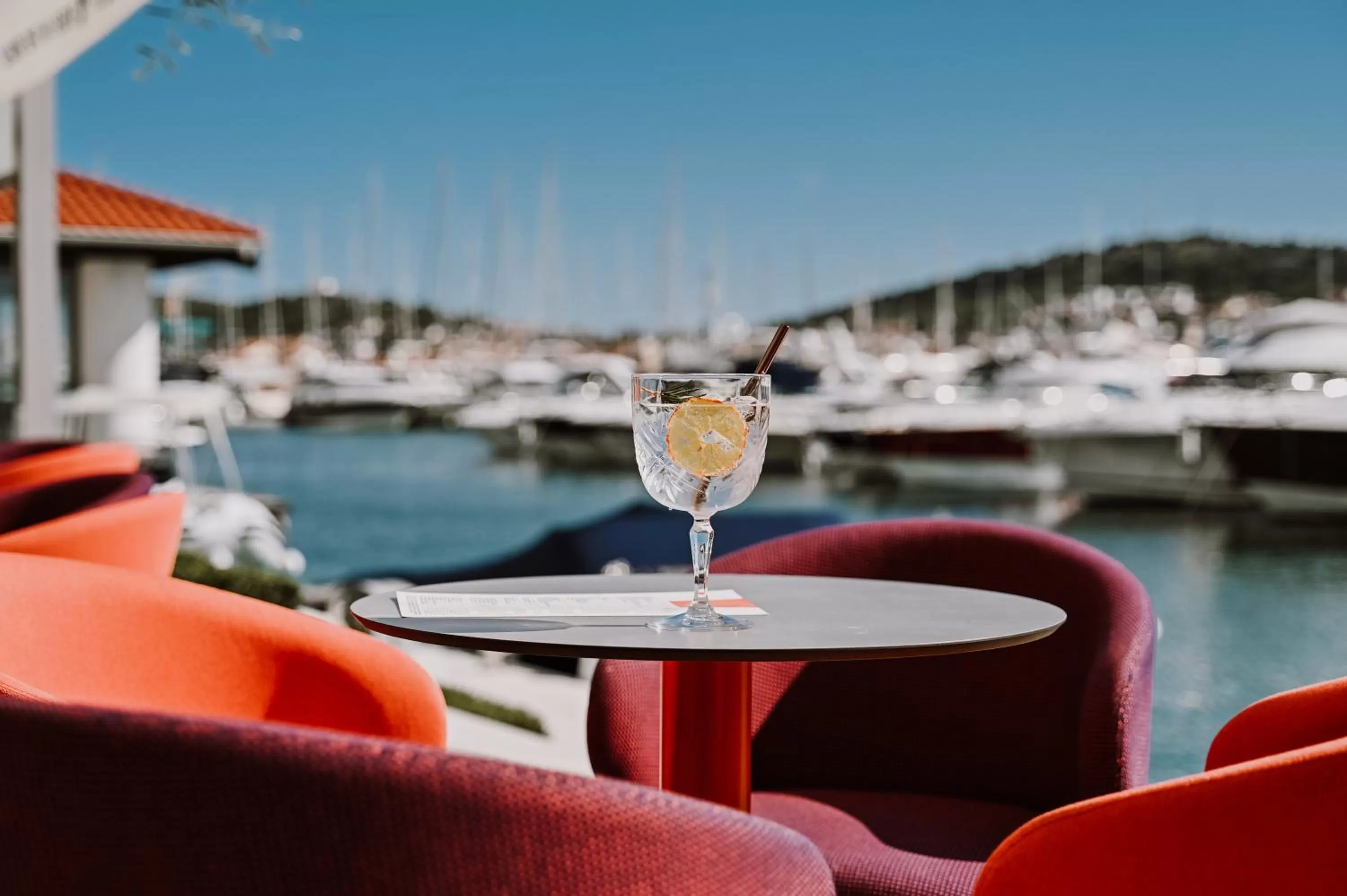 Restaurant/places to eat in Hotel Stomorin-Marina Hramina