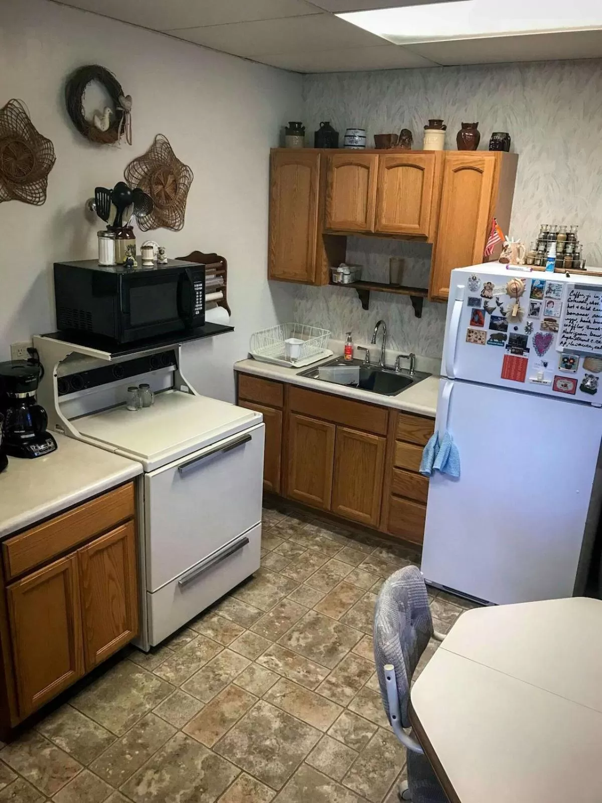 kitchen, Kitchen/Kitchenette in Quiet upstairs studio close to town 420 friendly