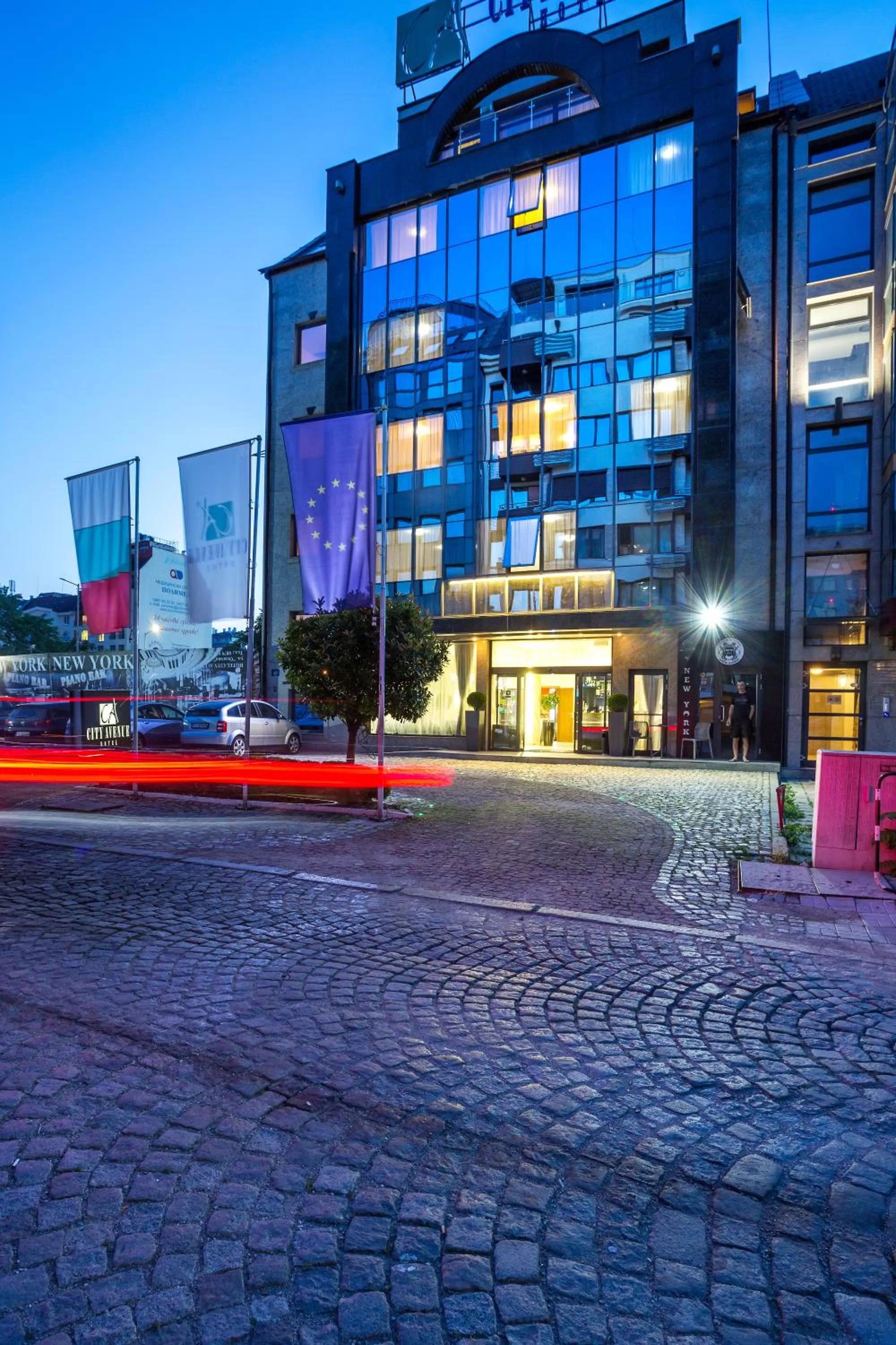 Property building in City Avenue Hotel by HMG-Free Parking-Free Wi-Fi