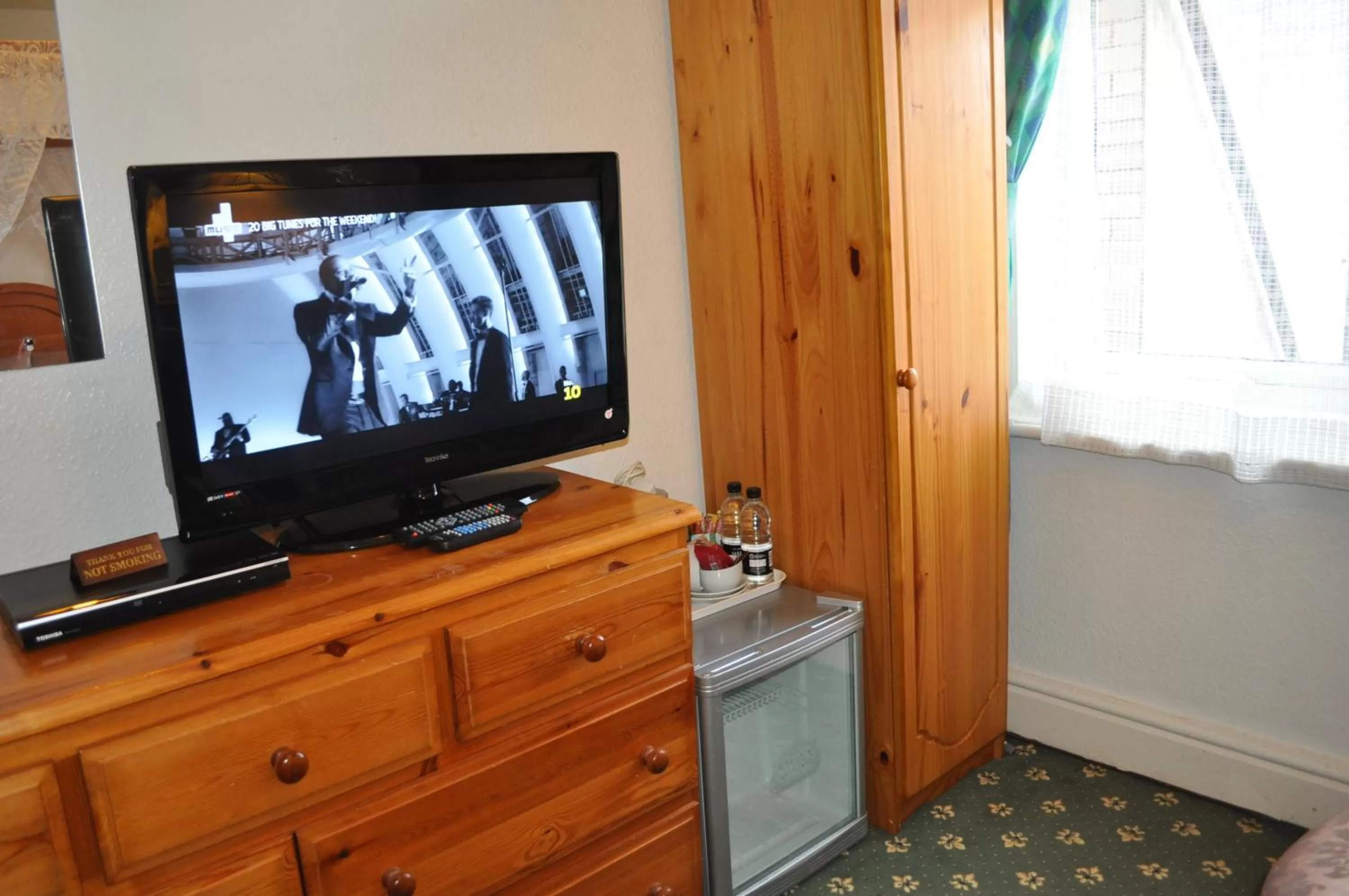 TV and multimedia in The New Guilderoy Hotel