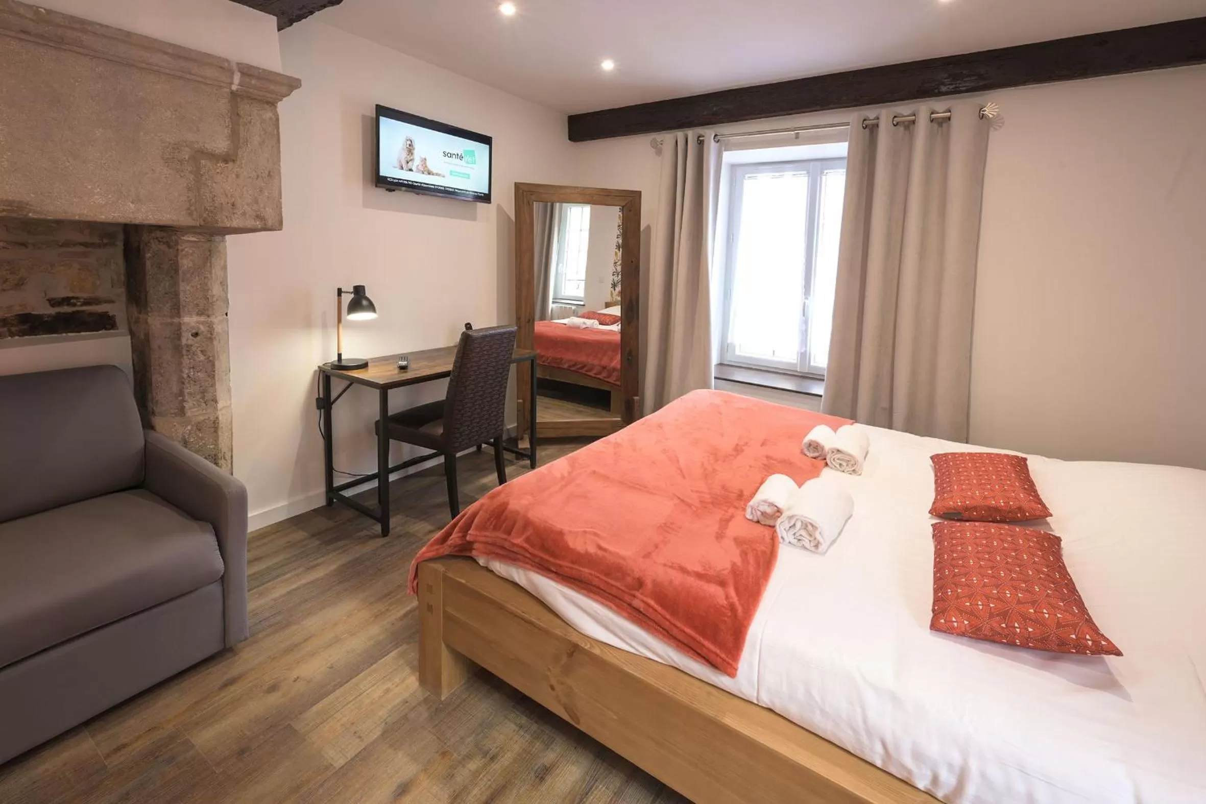 Bed in Hotel De La Croisée