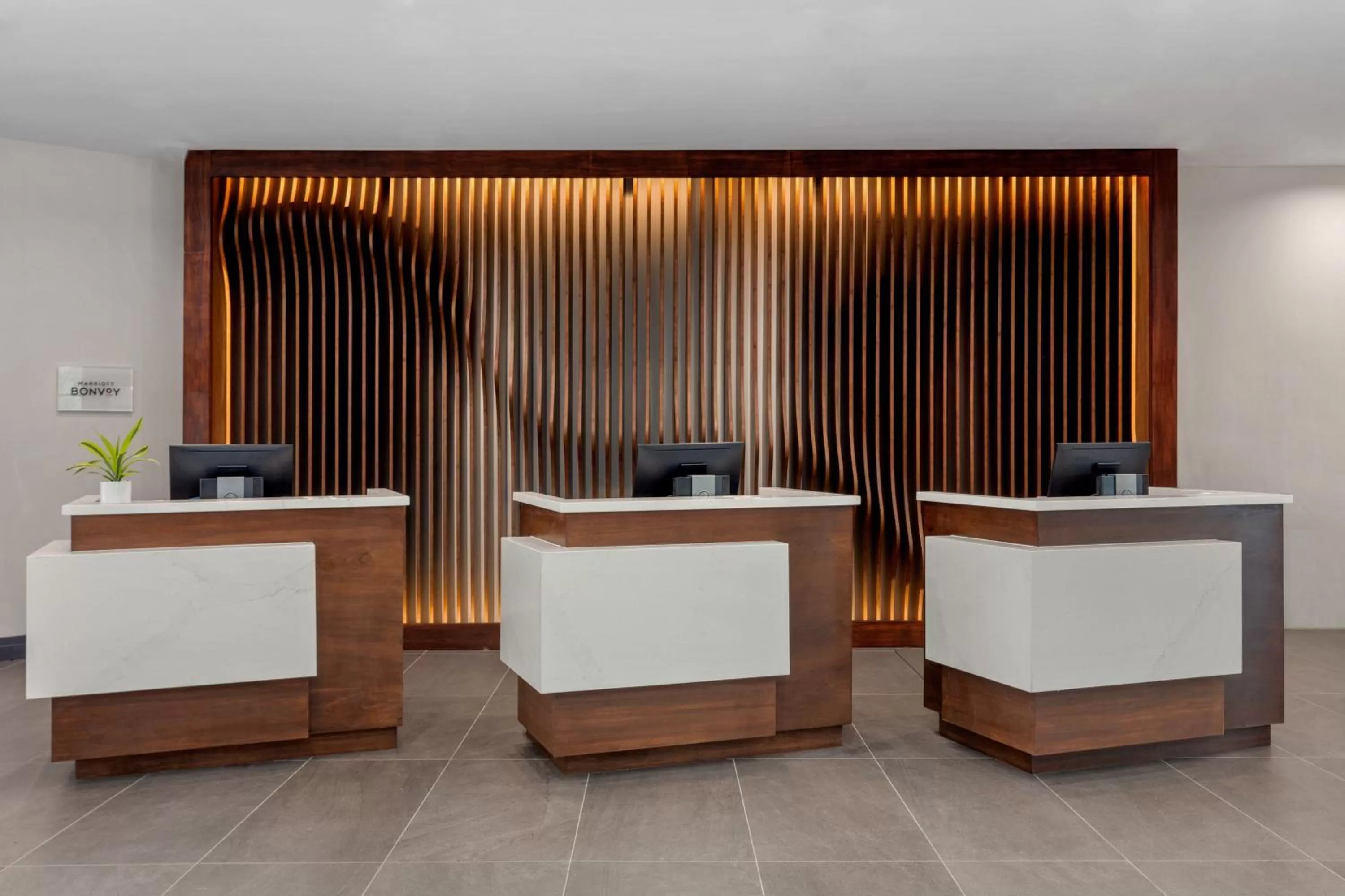 Lobby or reception in Delta Hotels by Marriott Allentown Lehigh Valley