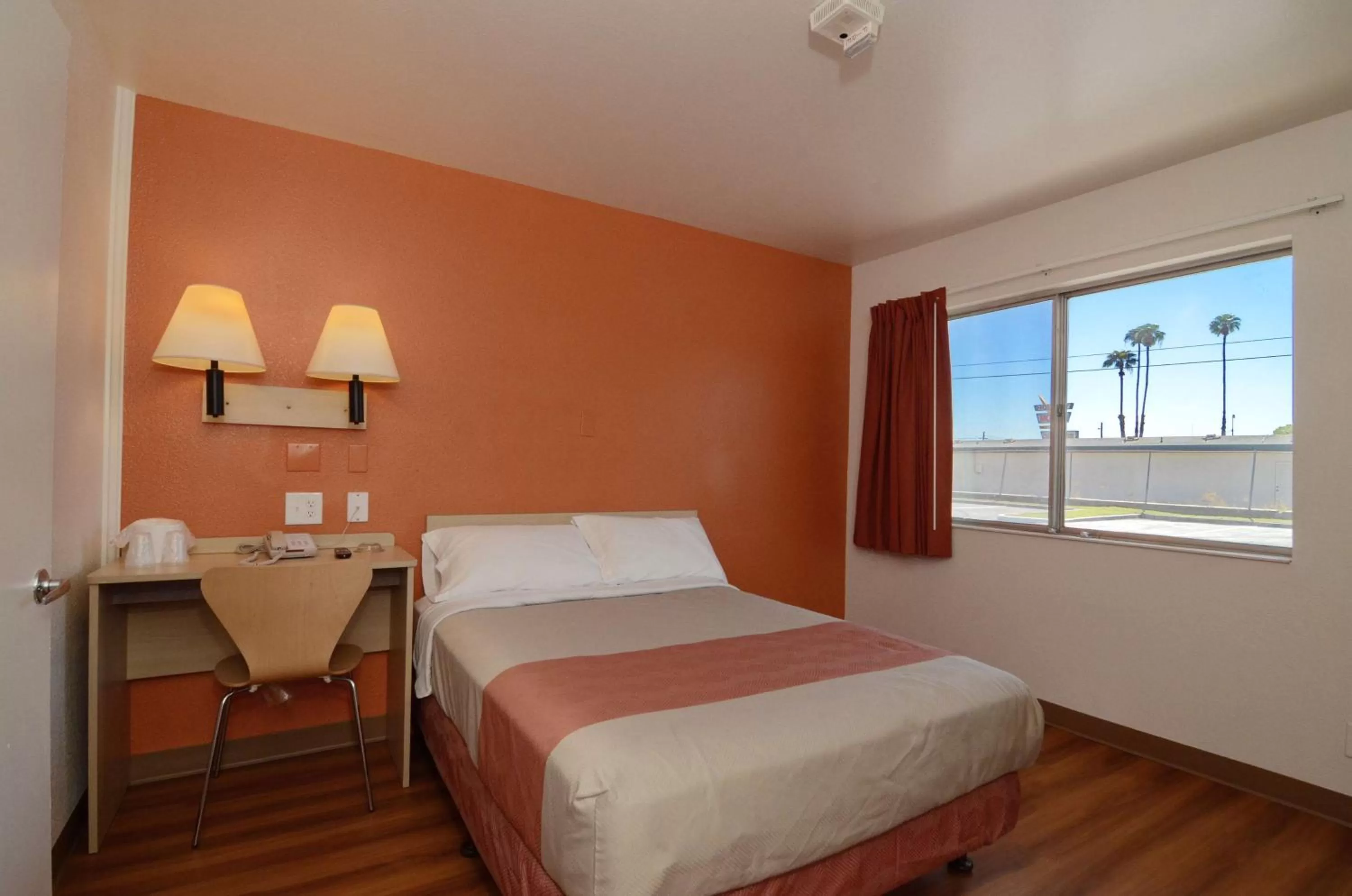 Day, Bed in Motel 6-Indio, CA - Palm Springs