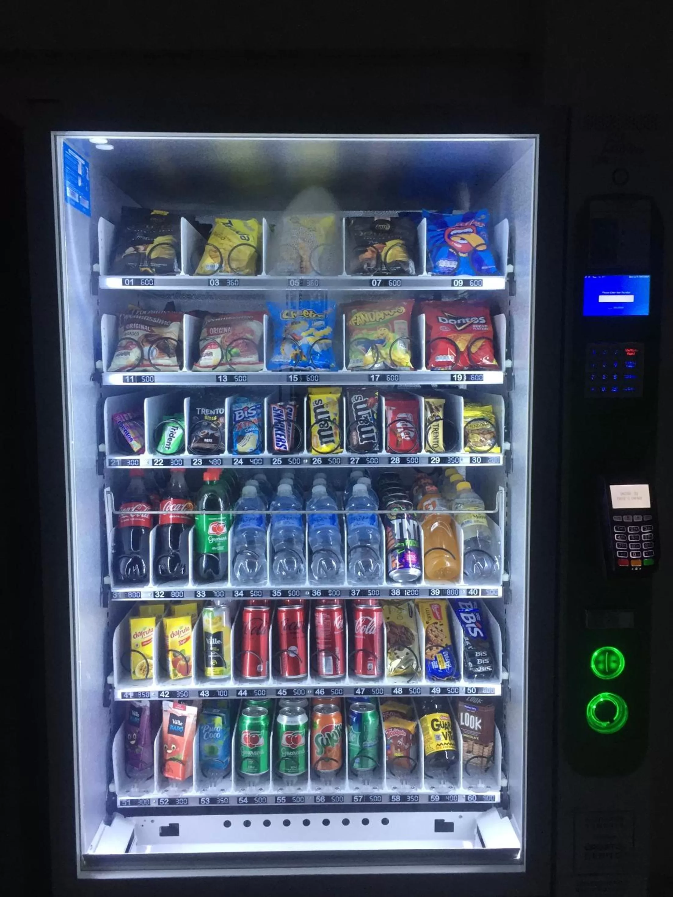 vending machine, Supermarket/Shops in Suíte & Flat Premium Rio Stay - Rio Centro