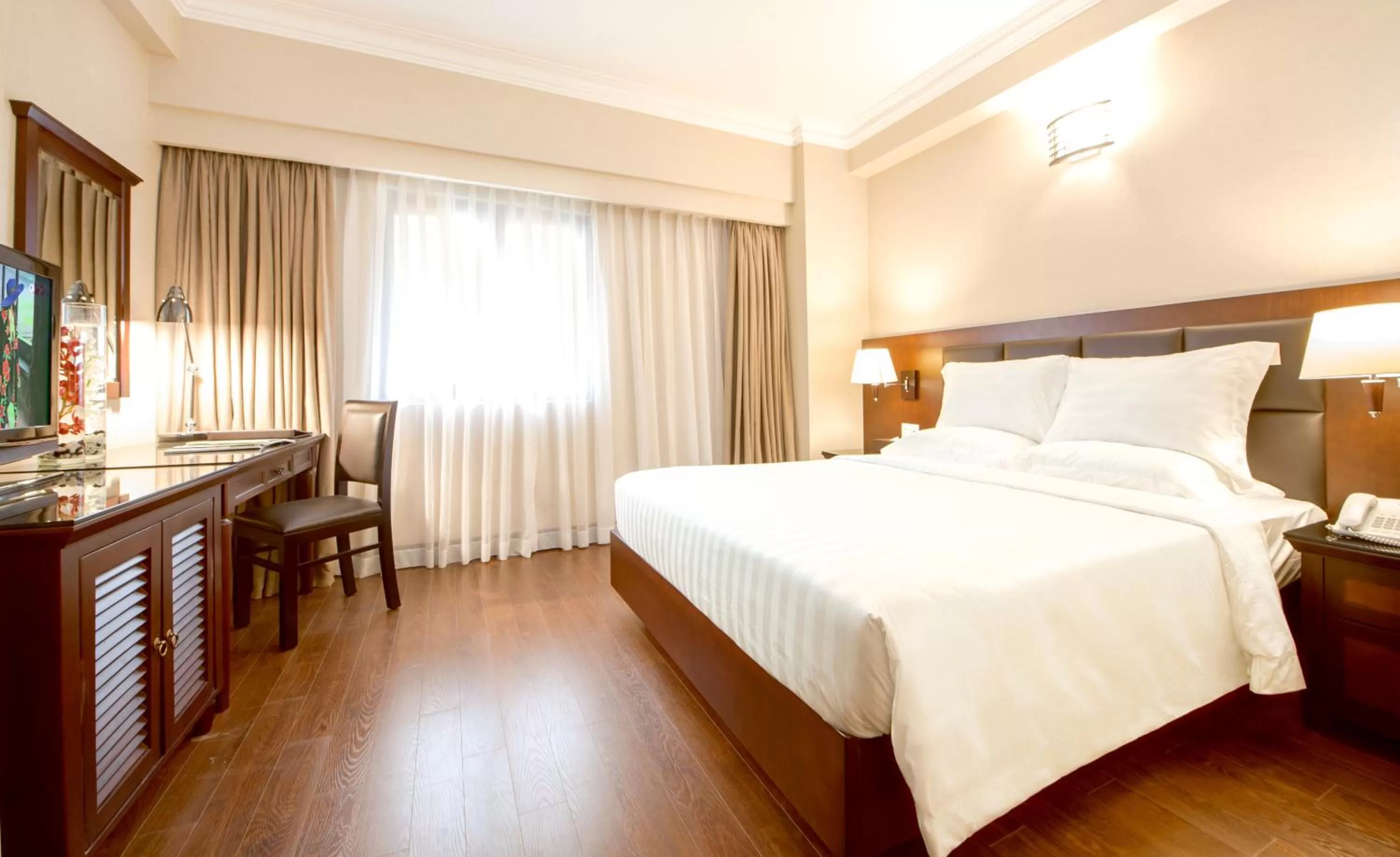 Super Deluxe Queen with Window in Nhat Ha 2 Hotel