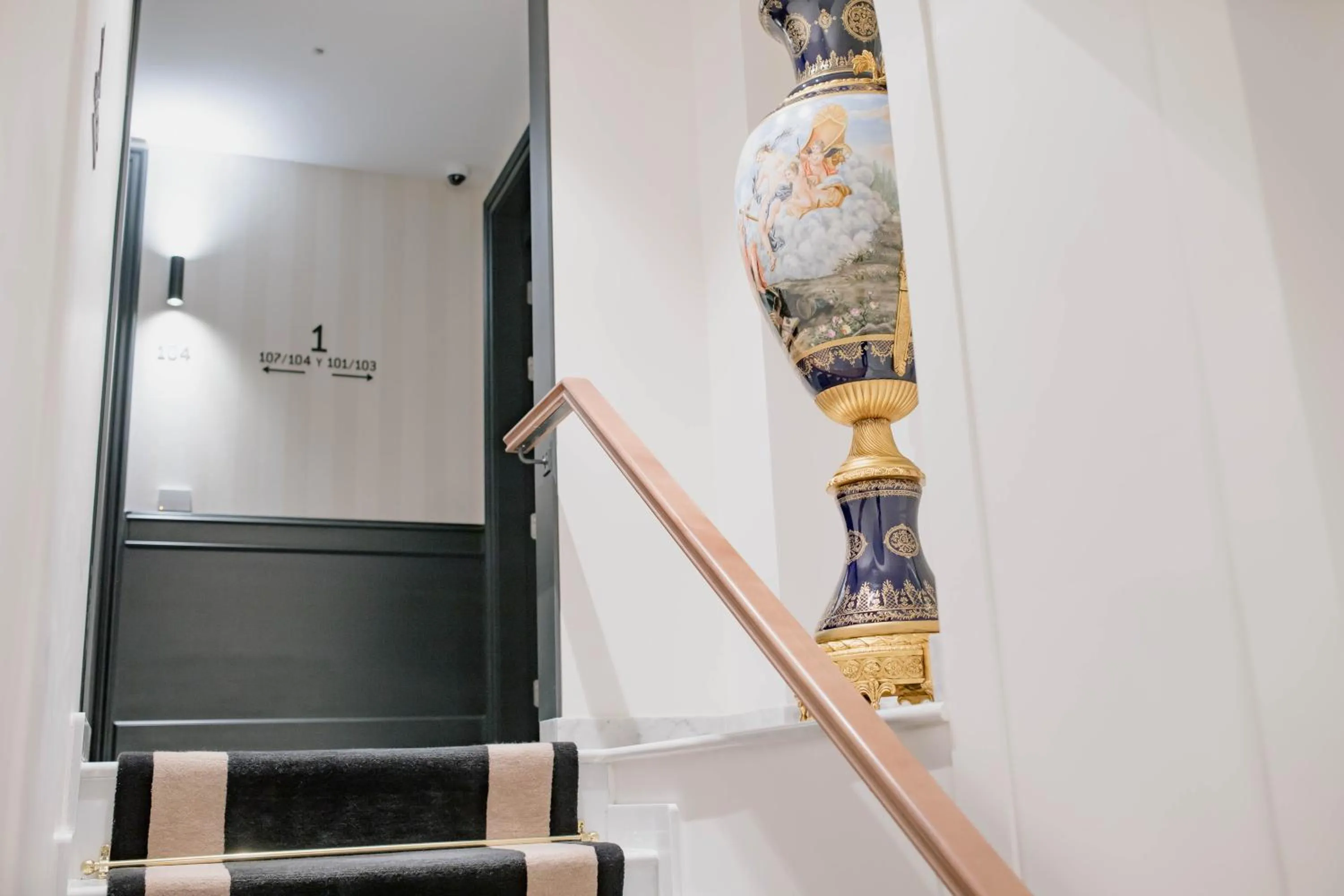 Decorative detail in MYR Palacio Vallier