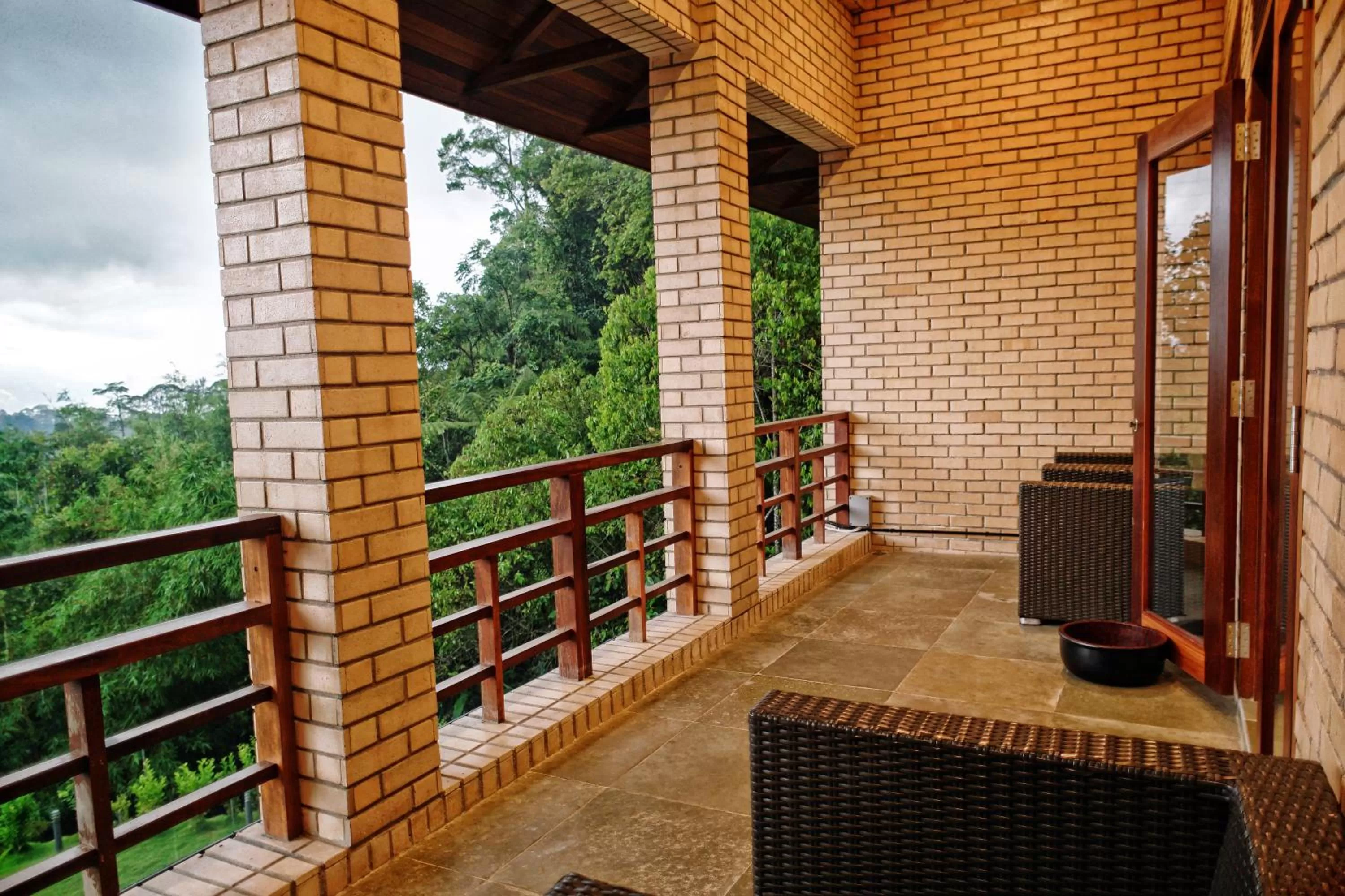 Decorative detail in Harmony Valley Retreat