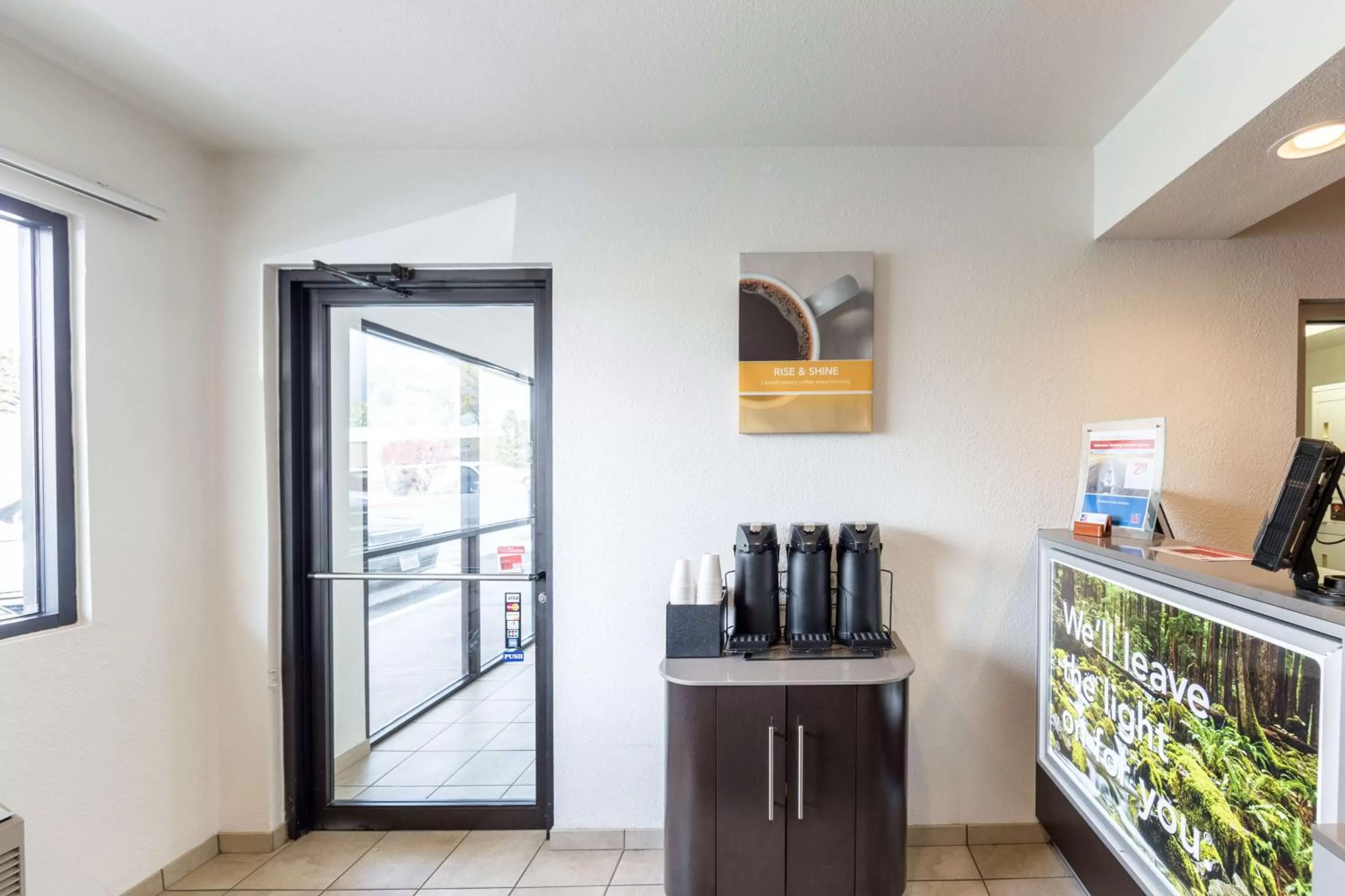 Lobby or reception in Motel 6-Klamath Falls, OR