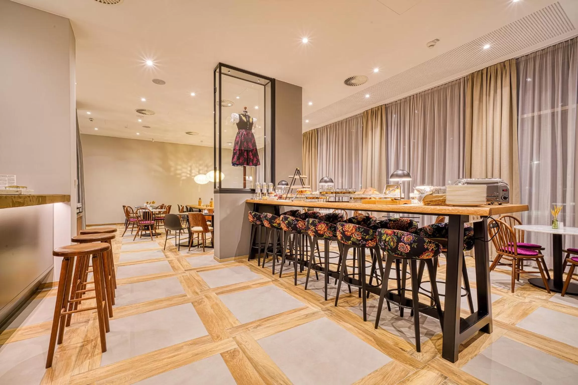 Restaurant/places to eat in Vienna House Easy by Wyndham Freiburg City