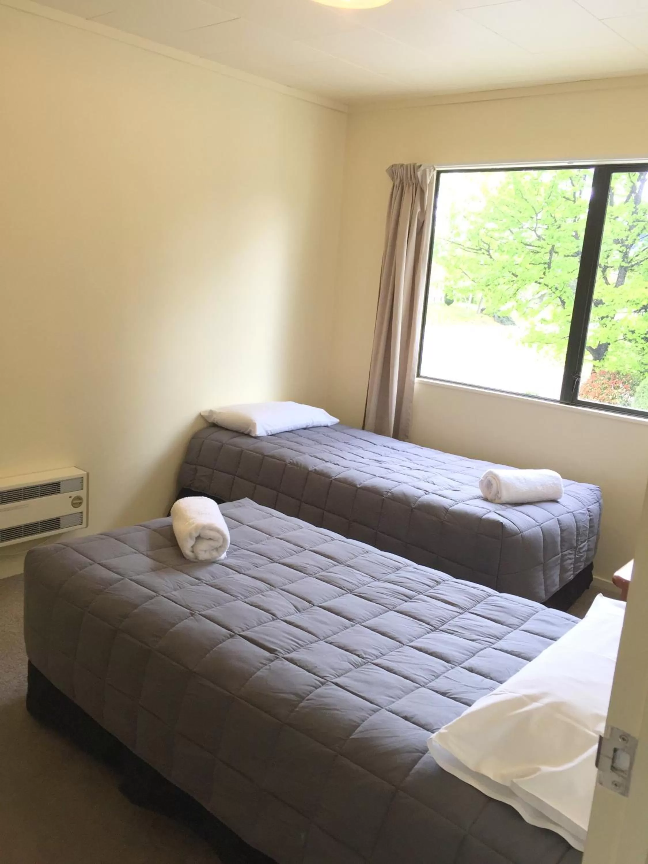 Bed in Wanaka Heights Motel