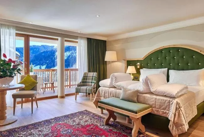 Bed in Hotel Sassongher