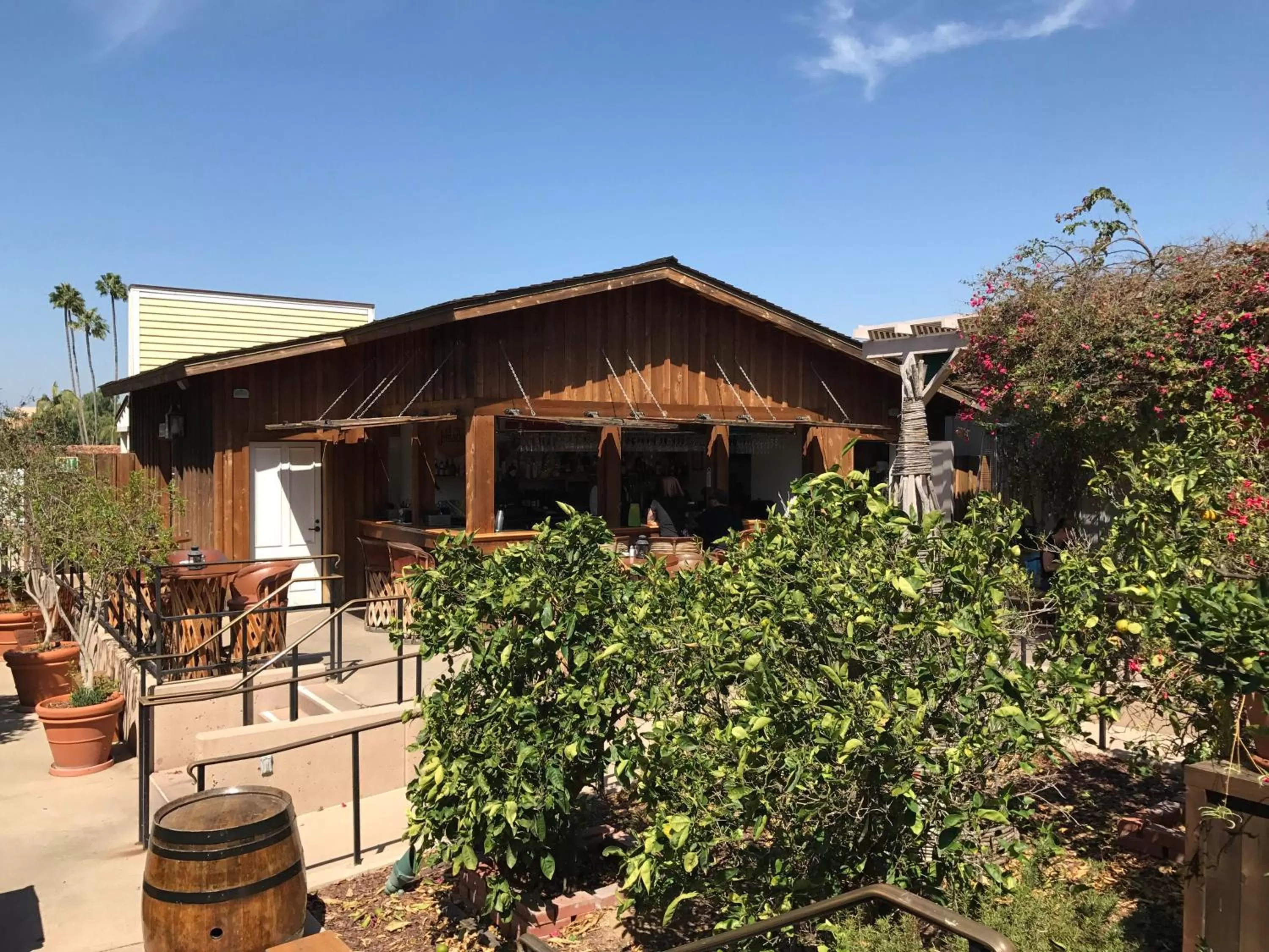 Restaurant/places to eat in Cosmopolitan Hotel