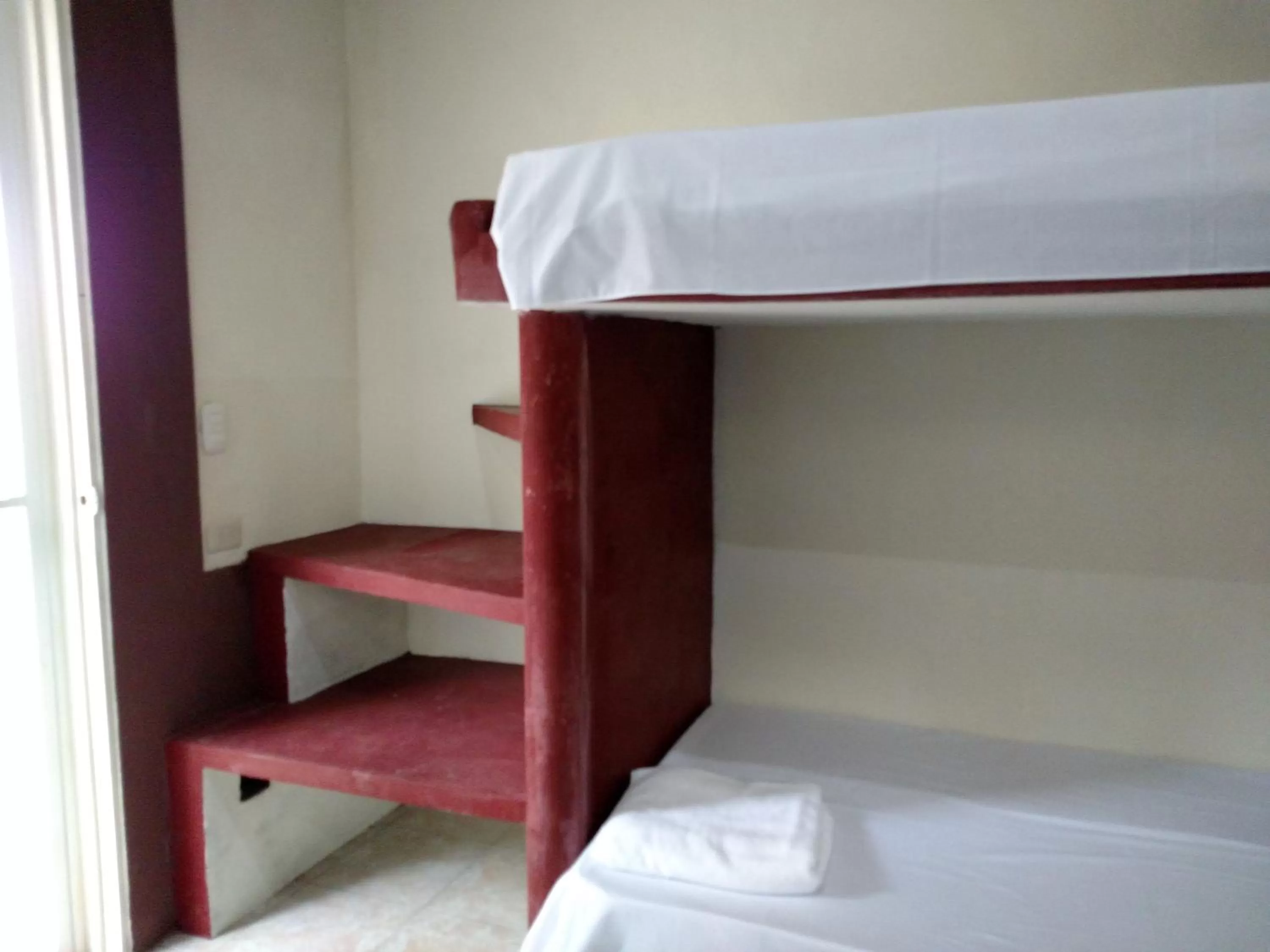 bunk bed, Bed in Zapote Tree Inn