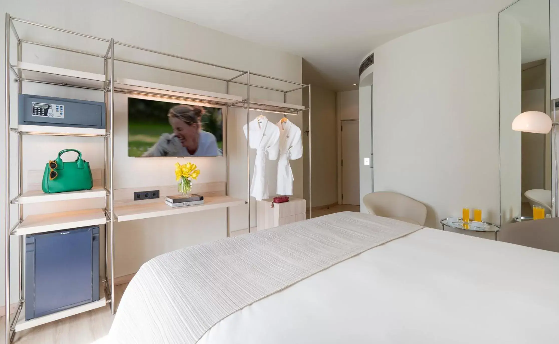 Deluxe Double Room in Cram Hotel Deluxe Double Room in Cram Hotel