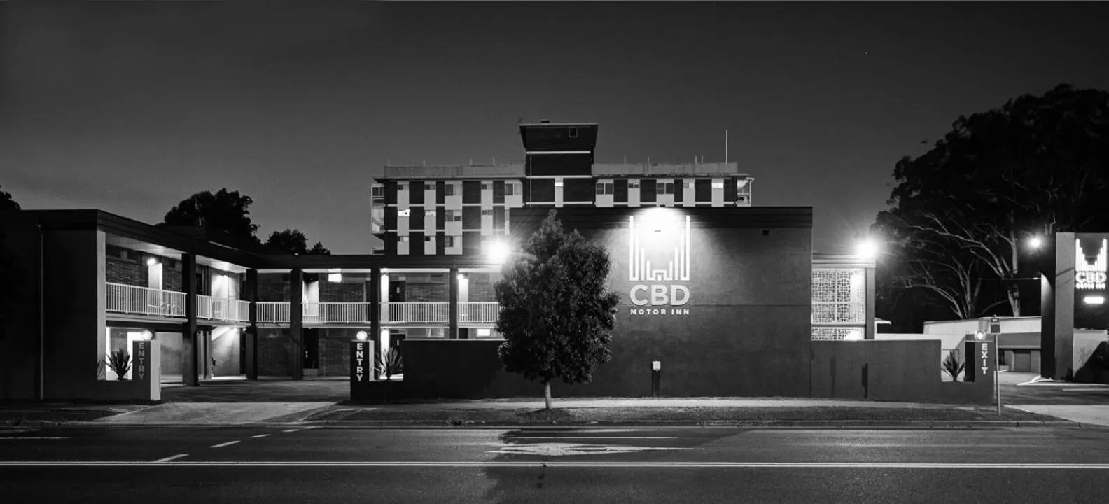 Facade/entrance in CBD Motor Inn
