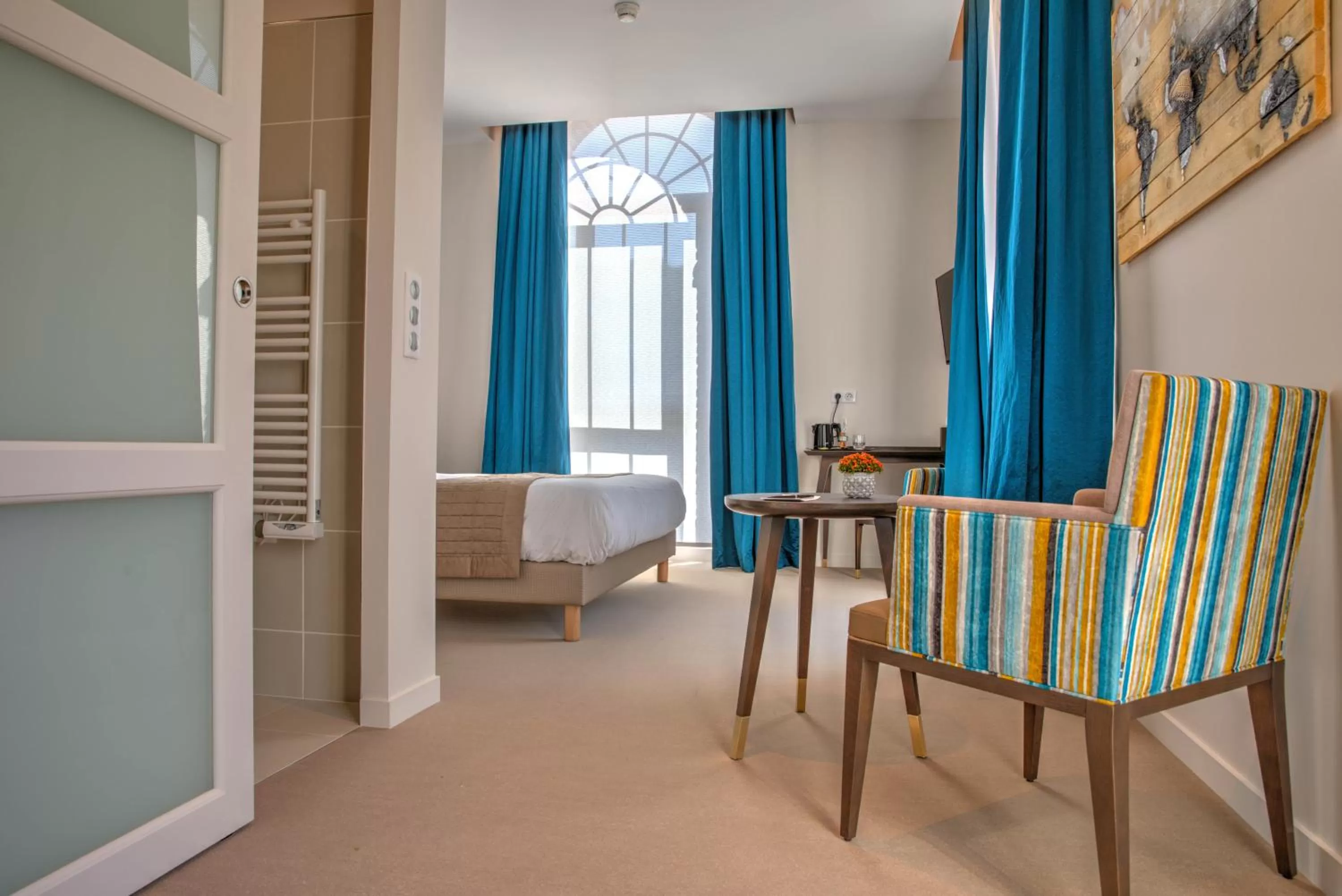 Bedroom in Hôtel de la Tabletterie