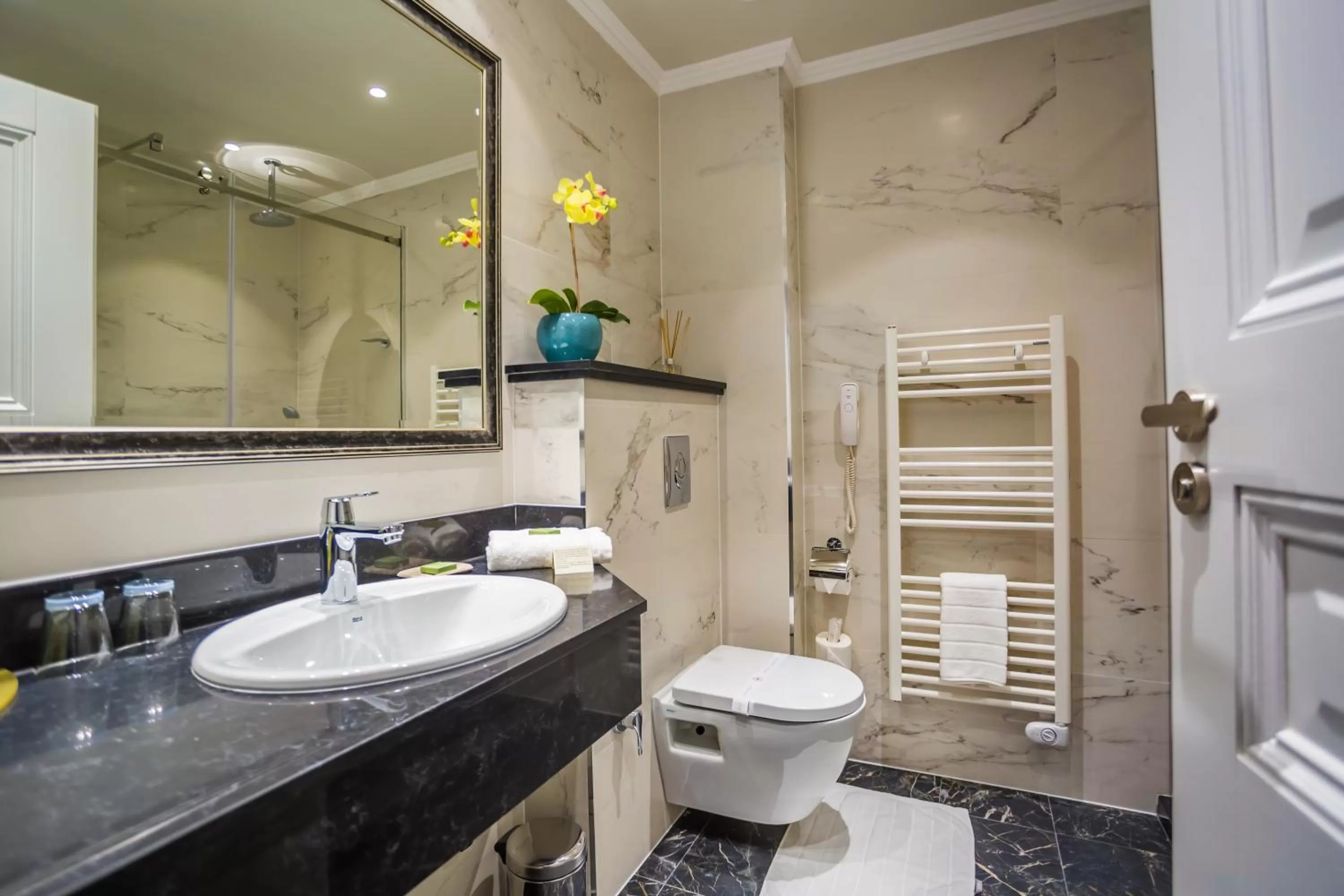 Bathroom in Hotel Residence Promenade