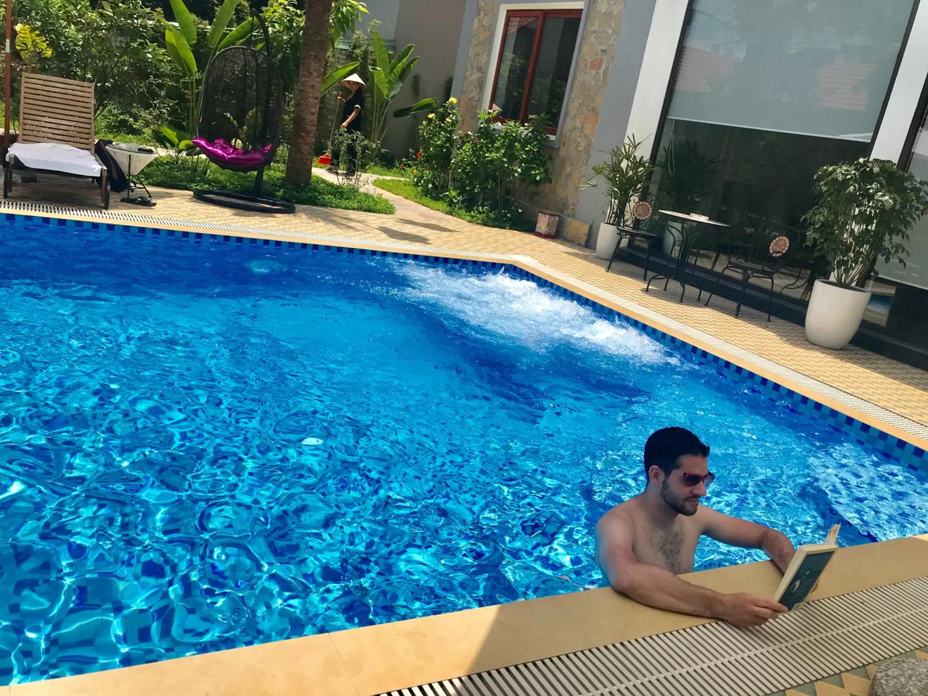 People in Tam Coc Holiday Hotel & Villa