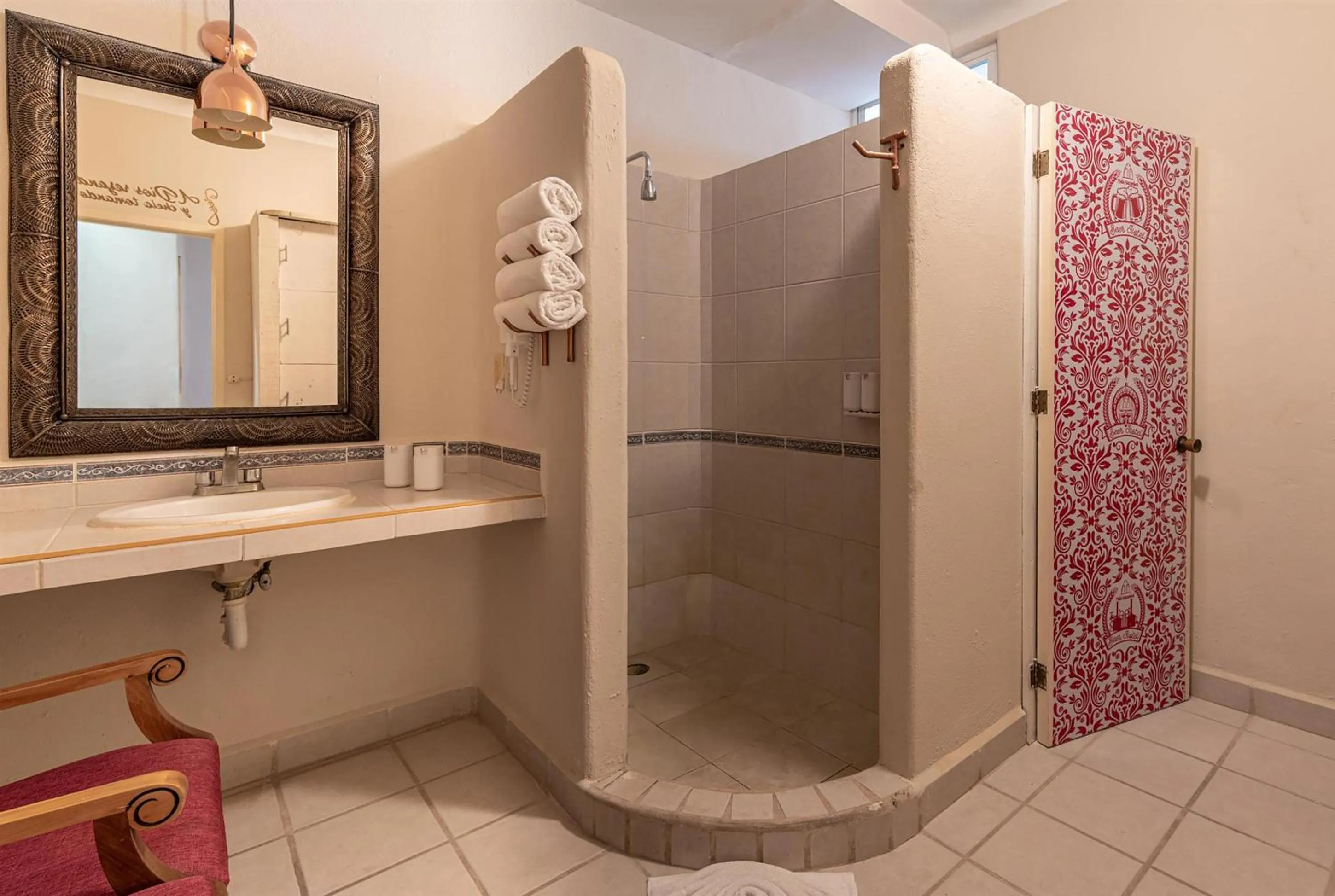 Bathroom in Mala Vecindad Playa Beer Hotel