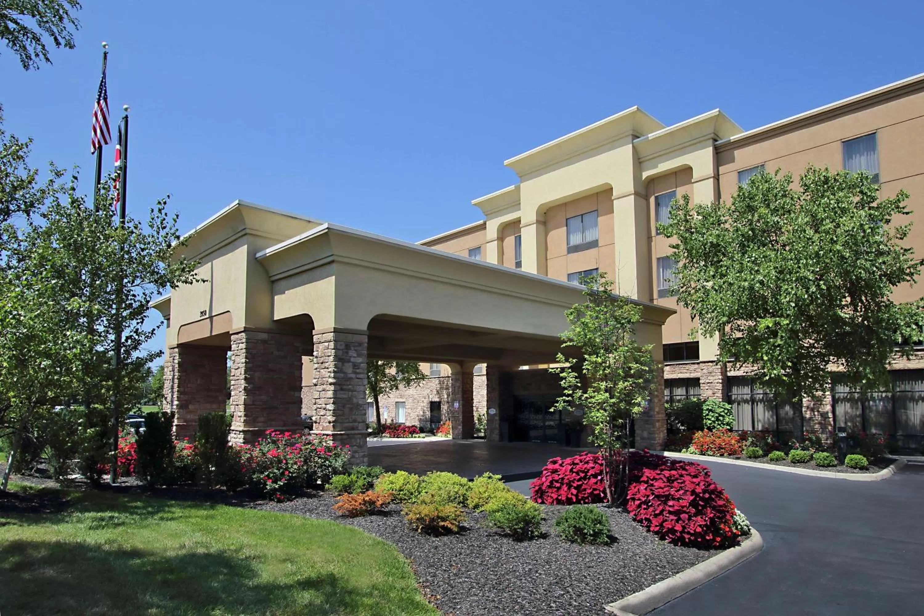 Property building in Hampton Inn & Suites Columbus Hilliard