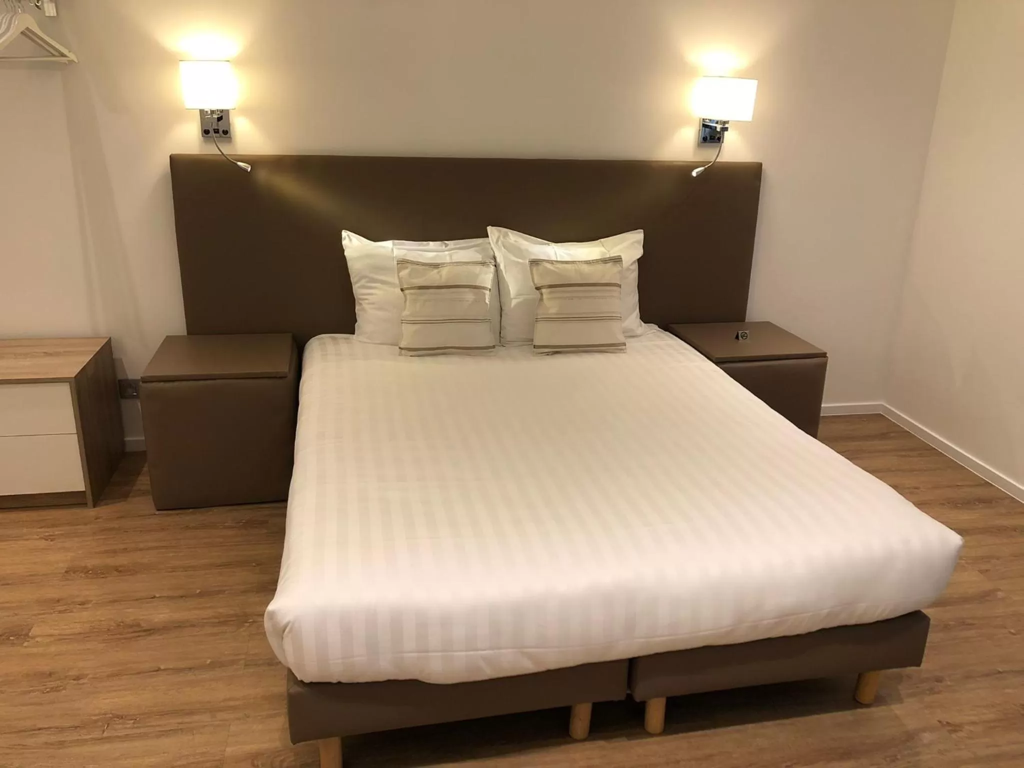 Bed in Shelter-rooms