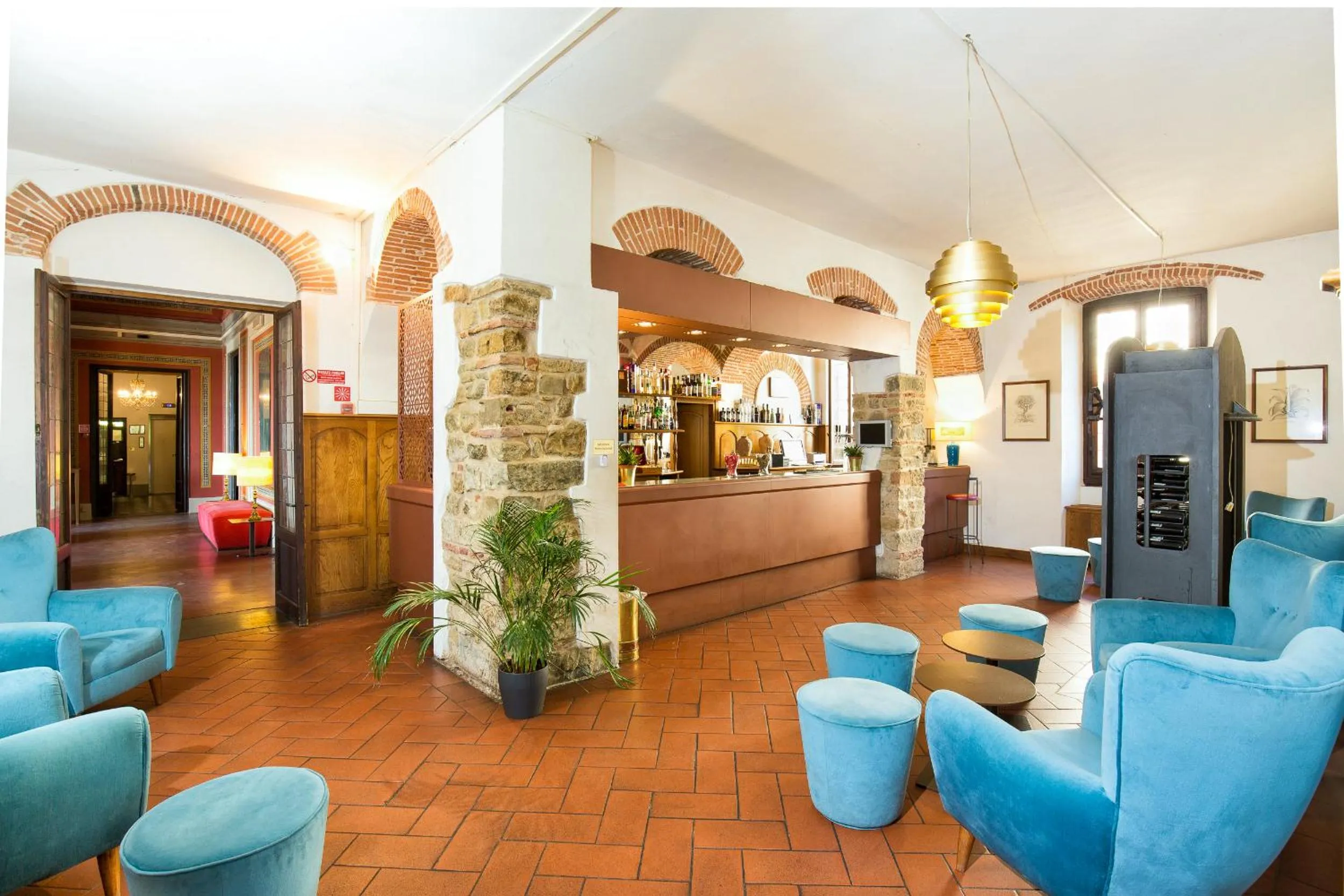 Communal lounge/ TV room in Villa Pitiana