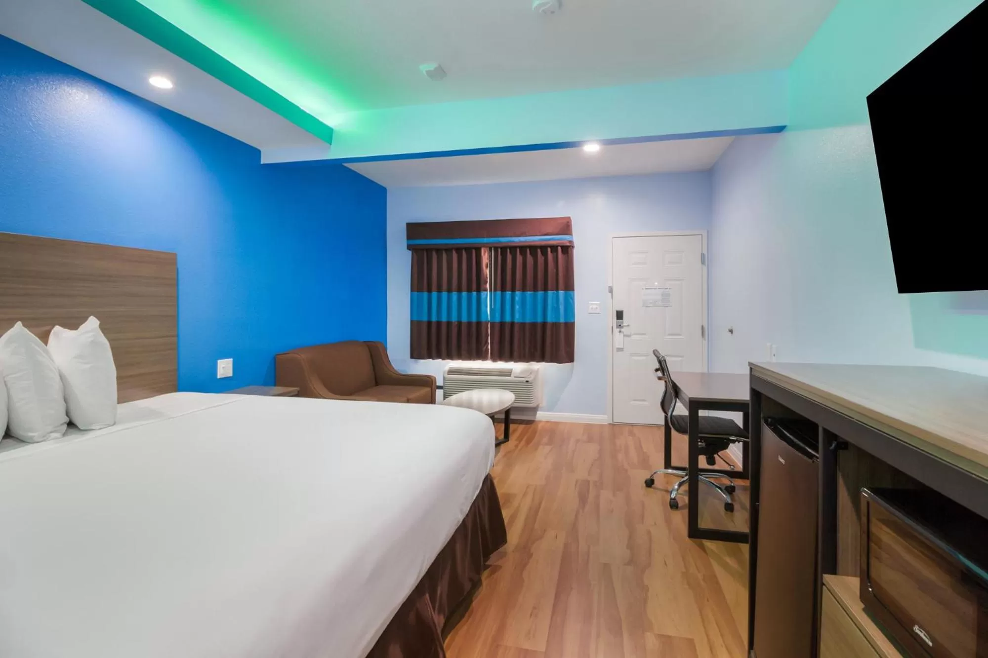 Bedroom, Bed in Americas Best Value Inn- Aldine Westfield