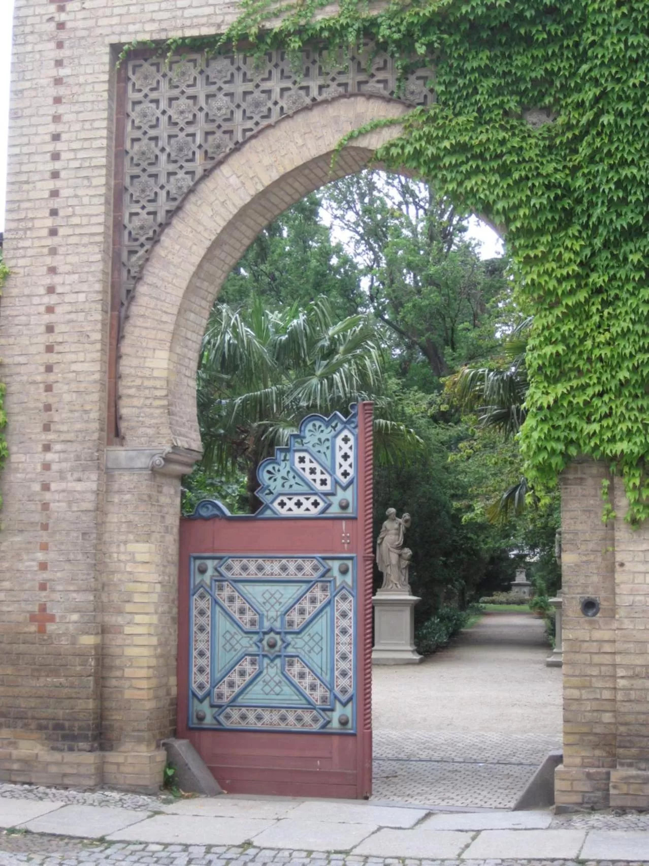 Nearby landmark in Travel Art Boardinghouse (Lazarettstr.)