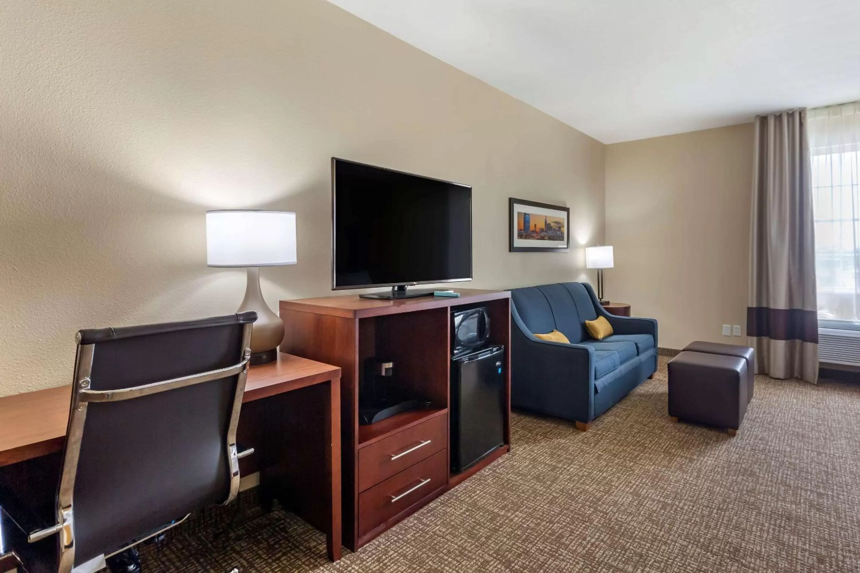 Photo of the whole room in Comfort Suites Clarksville near Governors Square Mall