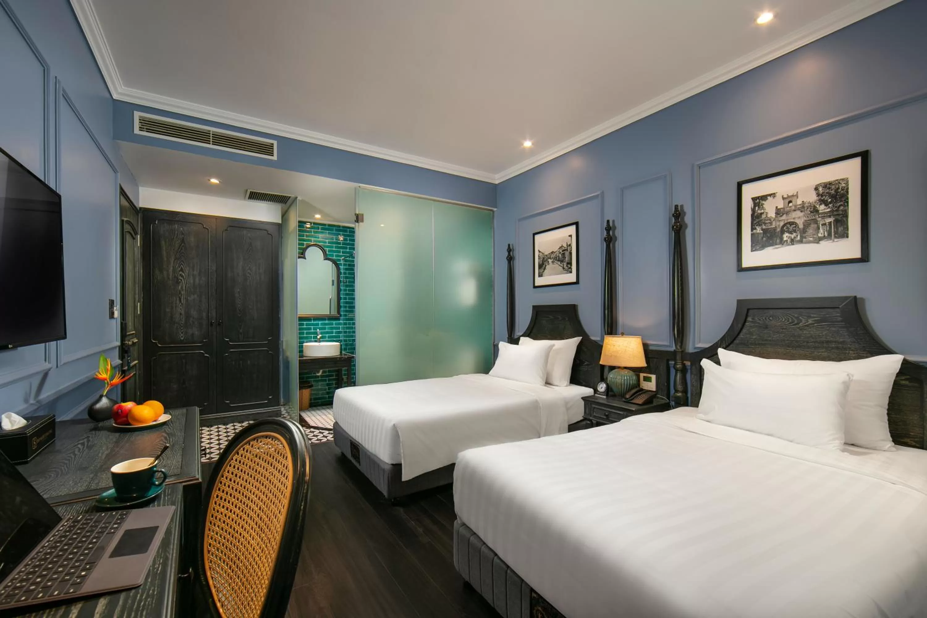 Photo of the whole room, Bed in The Secret HaLong