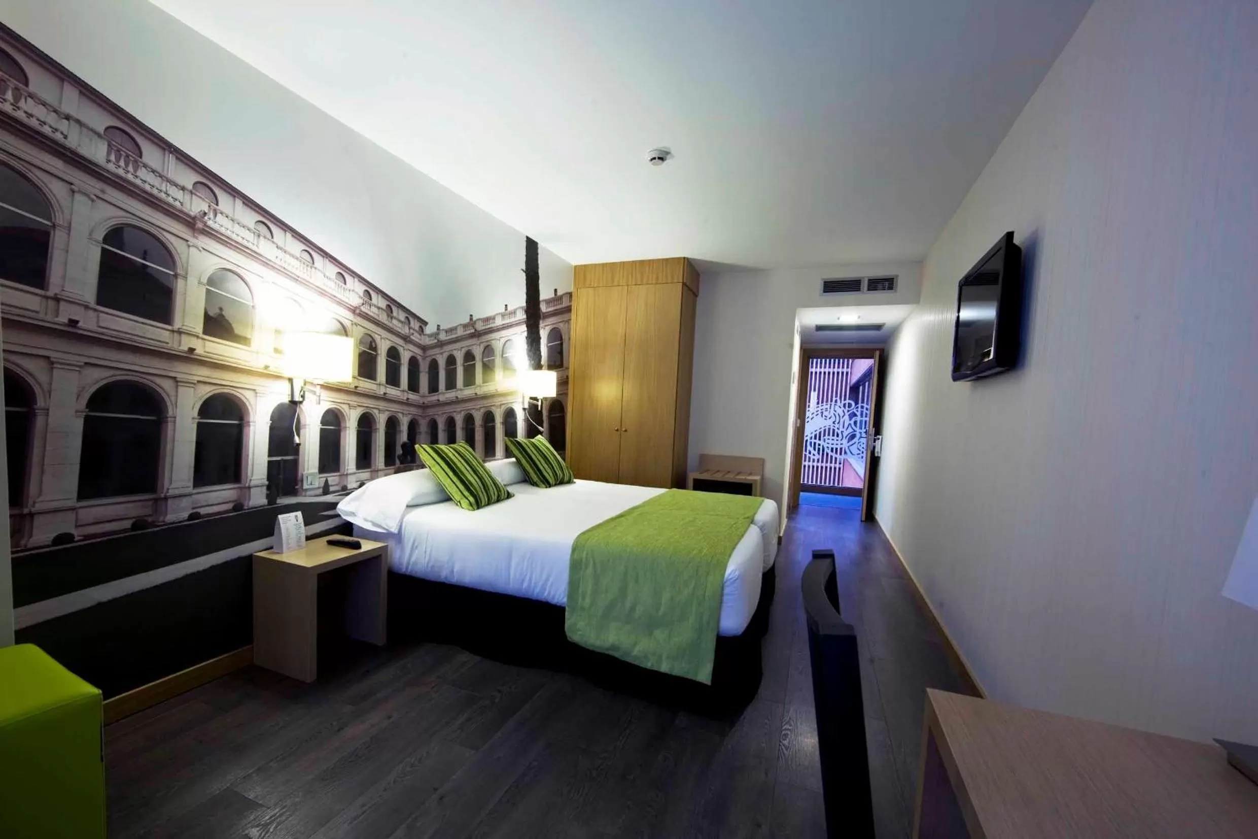 Photo of the whole room, Bed in ELE Enara Boutique Hotel