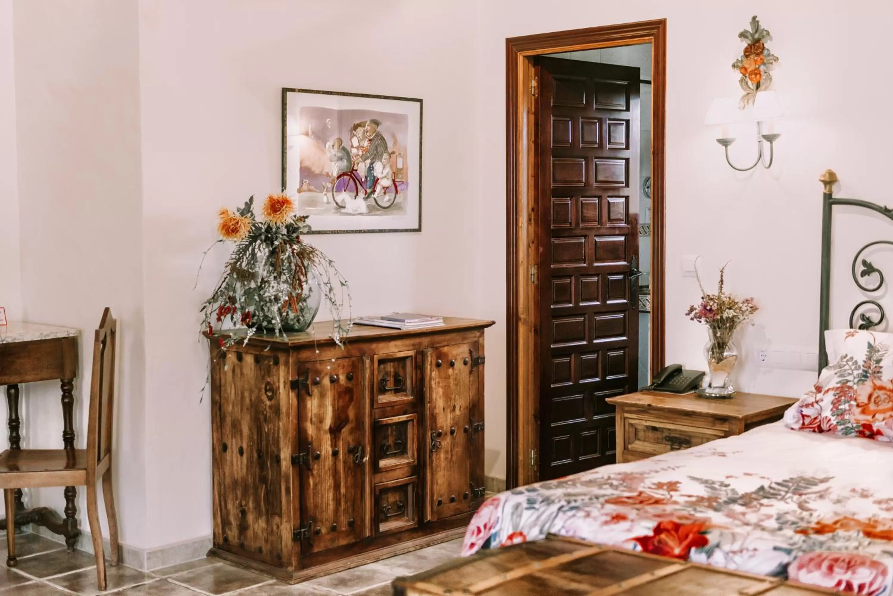 Decorative detail, Bed in Eco Hotel con encanto Masía la Mota B&B