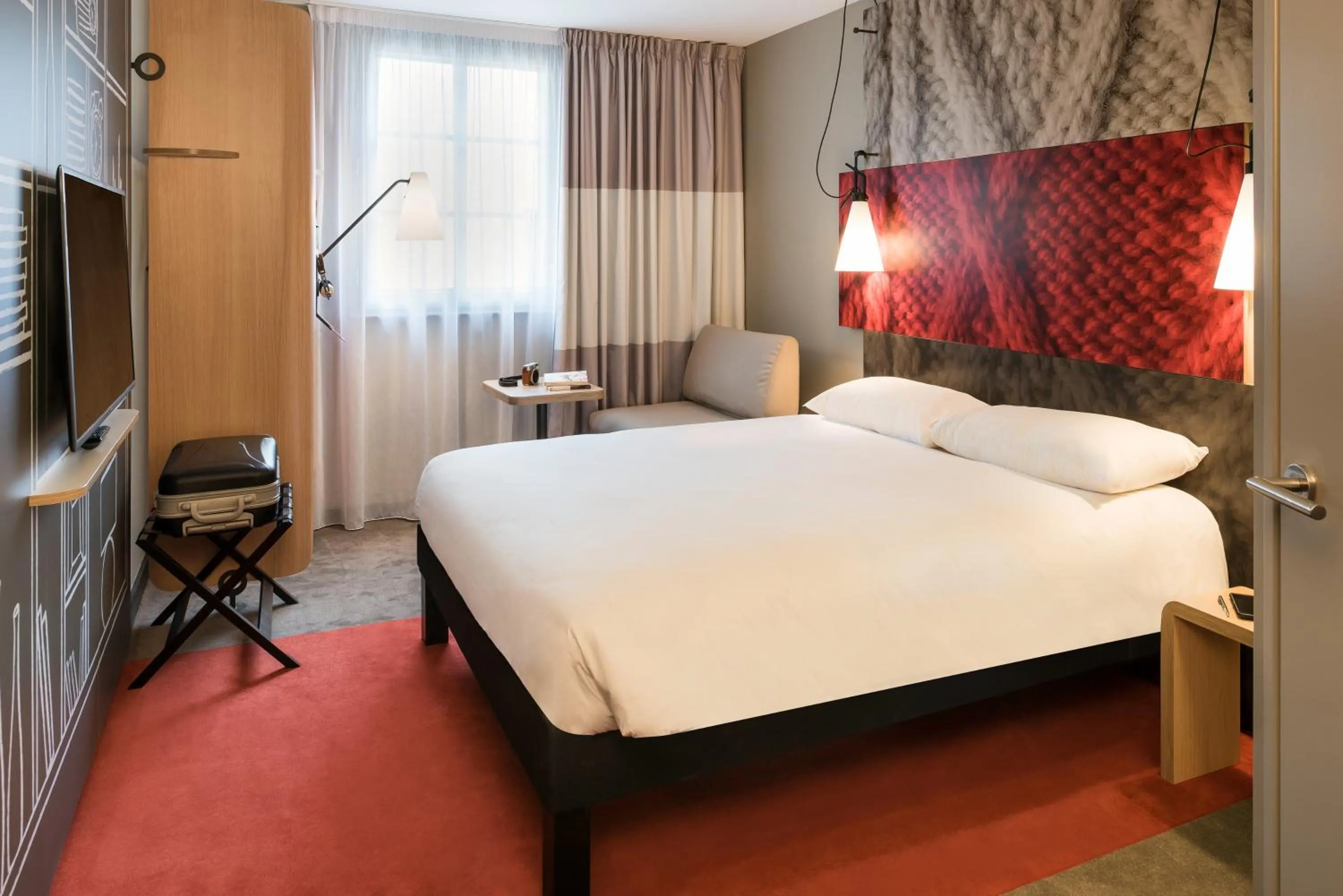 Bedroom, Bed in ibis Saint Germain en Laye Centre