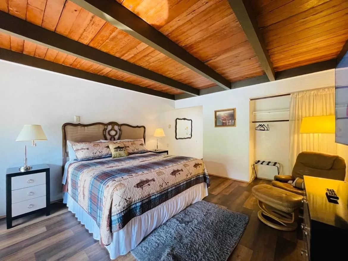 Bed in Riverfront Lodging