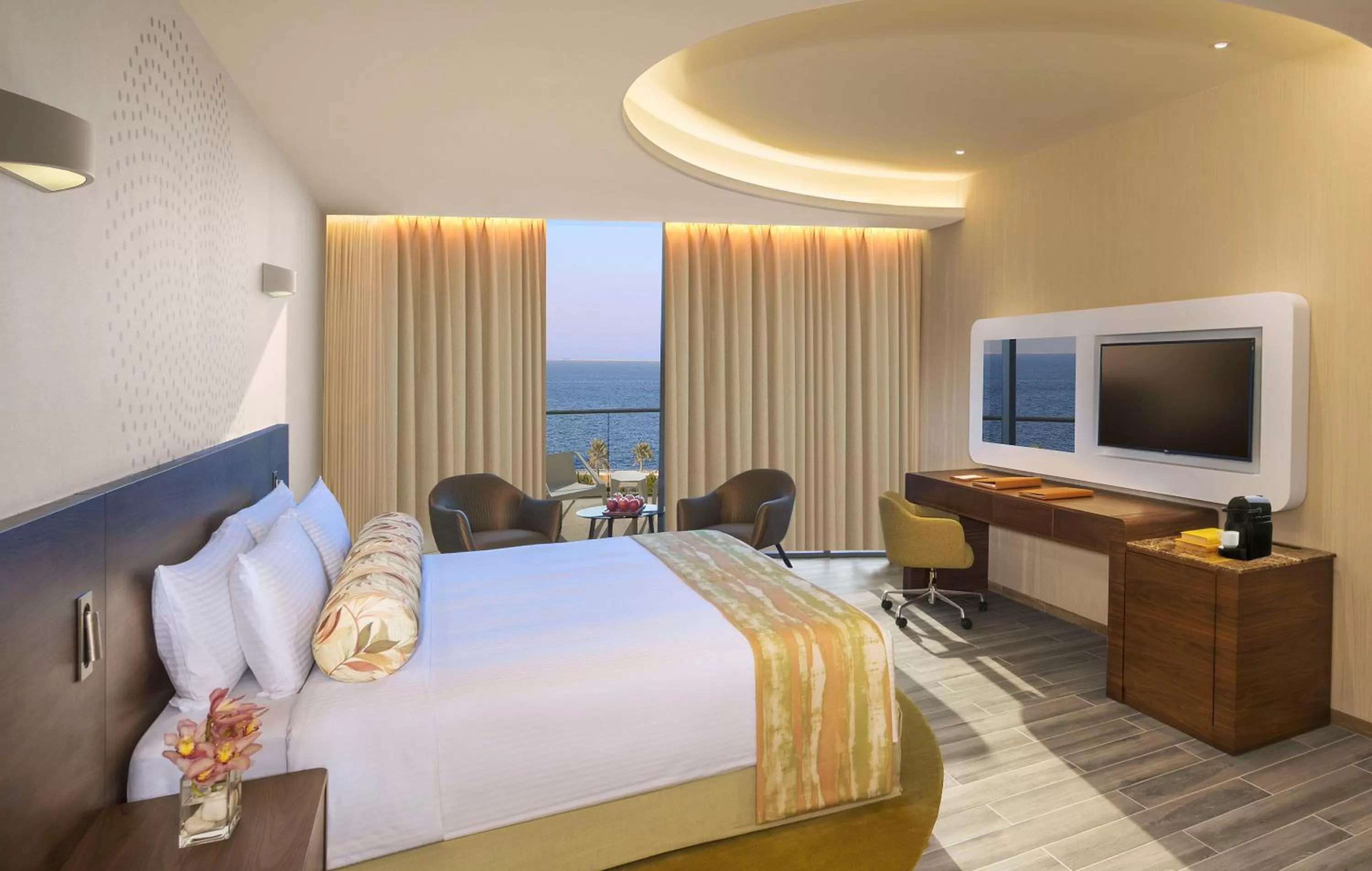 Photo of the whole room, Bed in The Retreat Palm Dubai MGallery by Sofitel