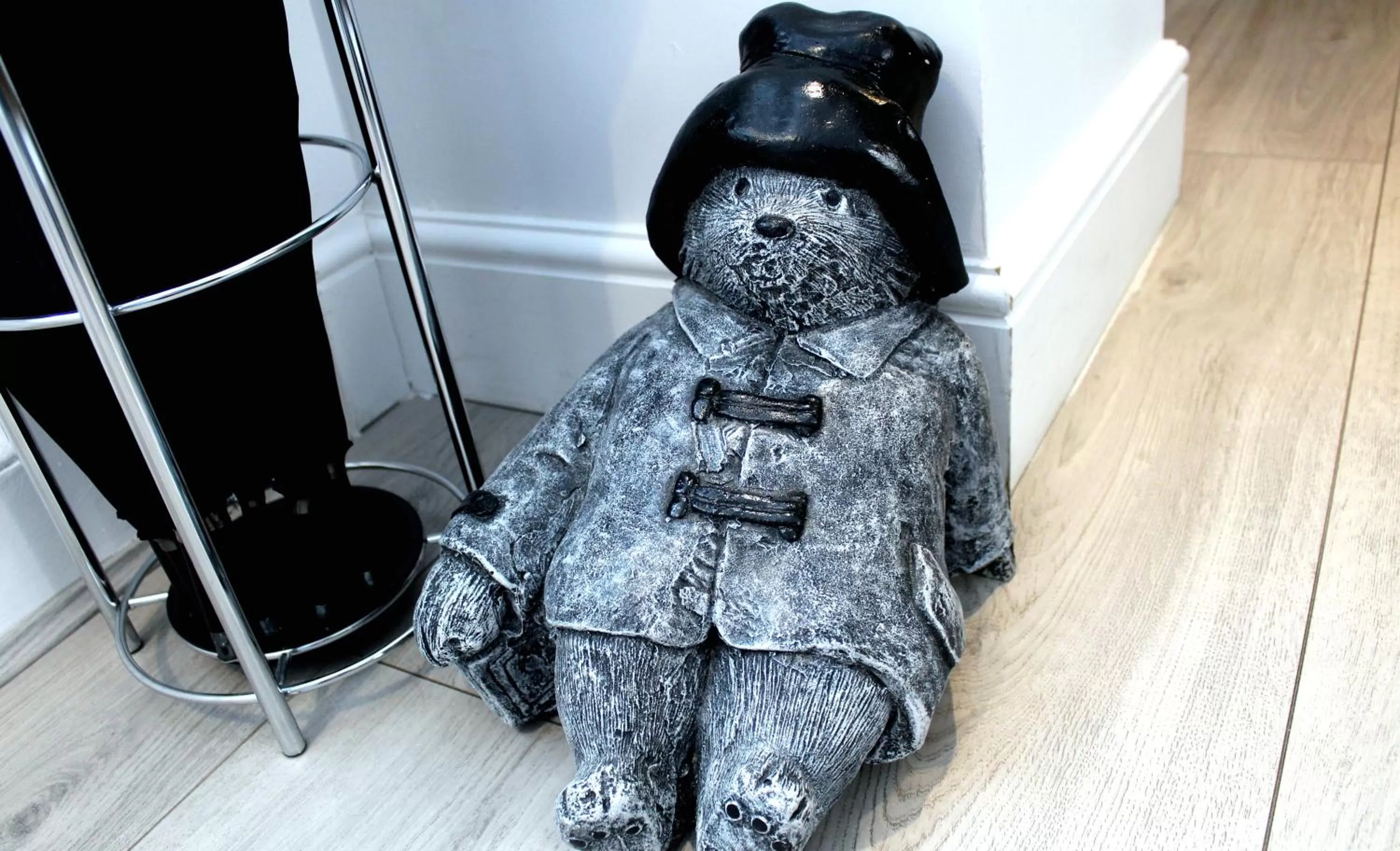 Decorative detail in 1 Craven Hill Gardens