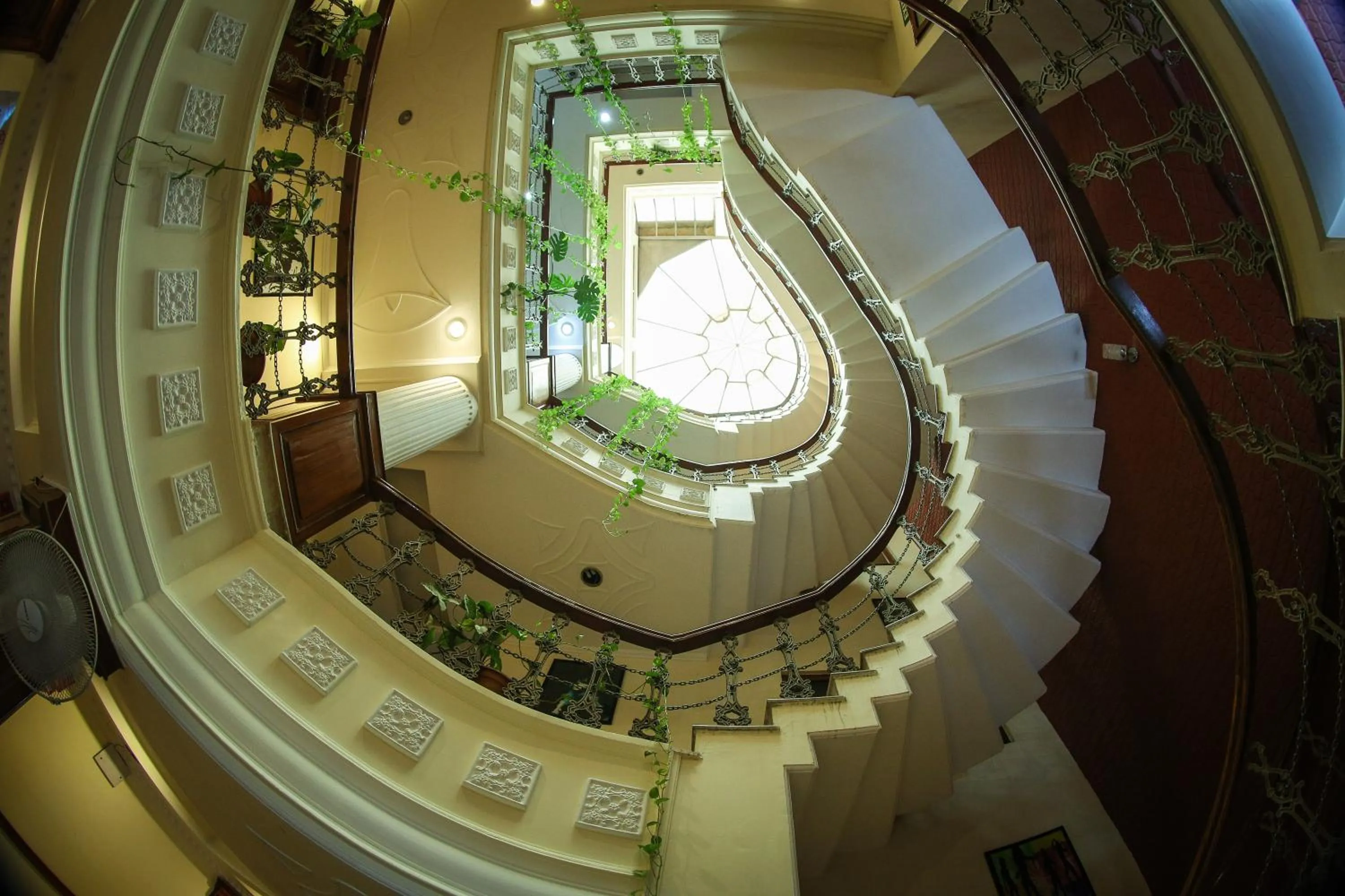 Property building in Hotel City Heart Premium