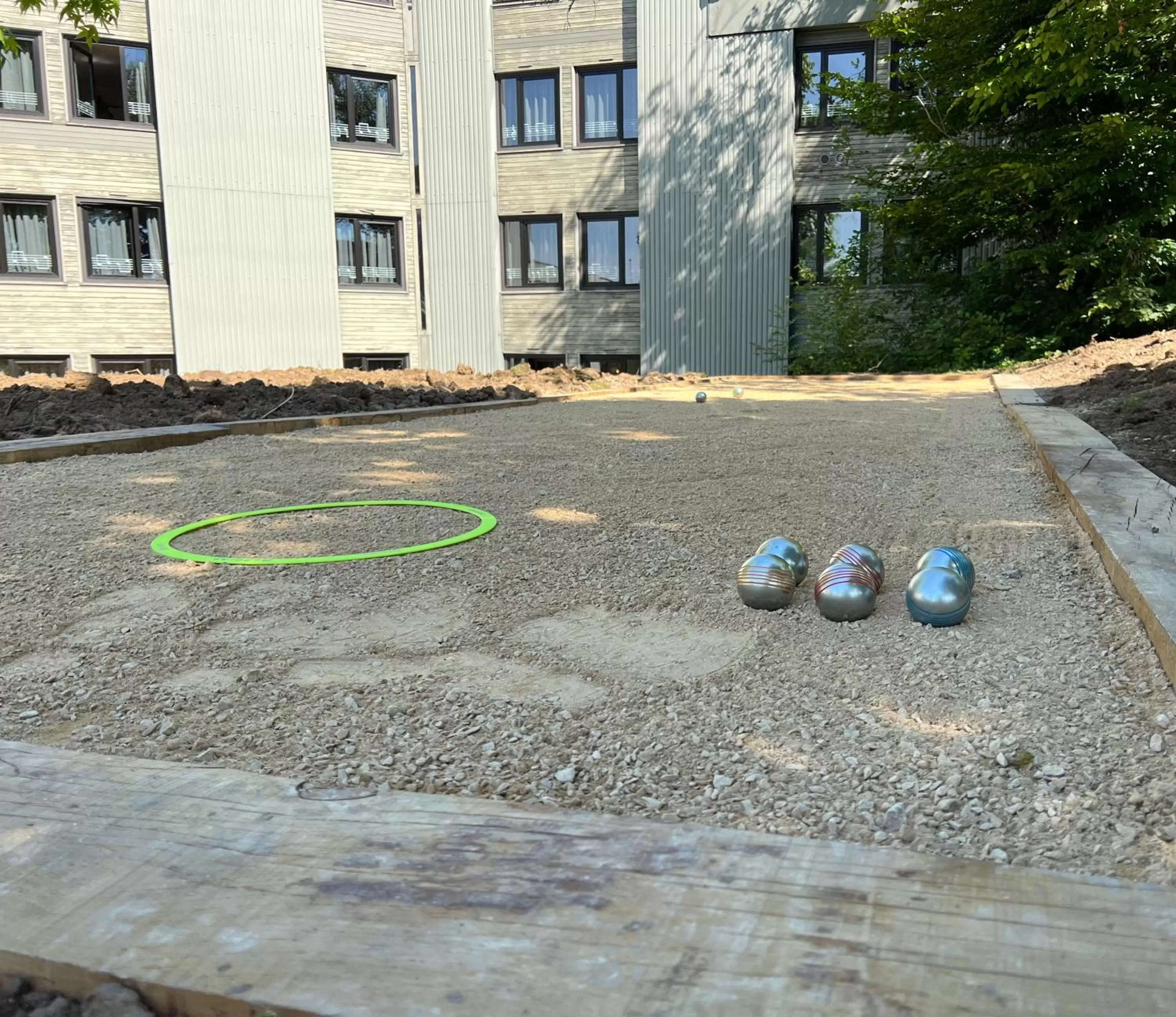 Activities in Logis Hôtel Des Acacias Lille Neuville en Ferrain, Restaurant l'Acacias Gourmand