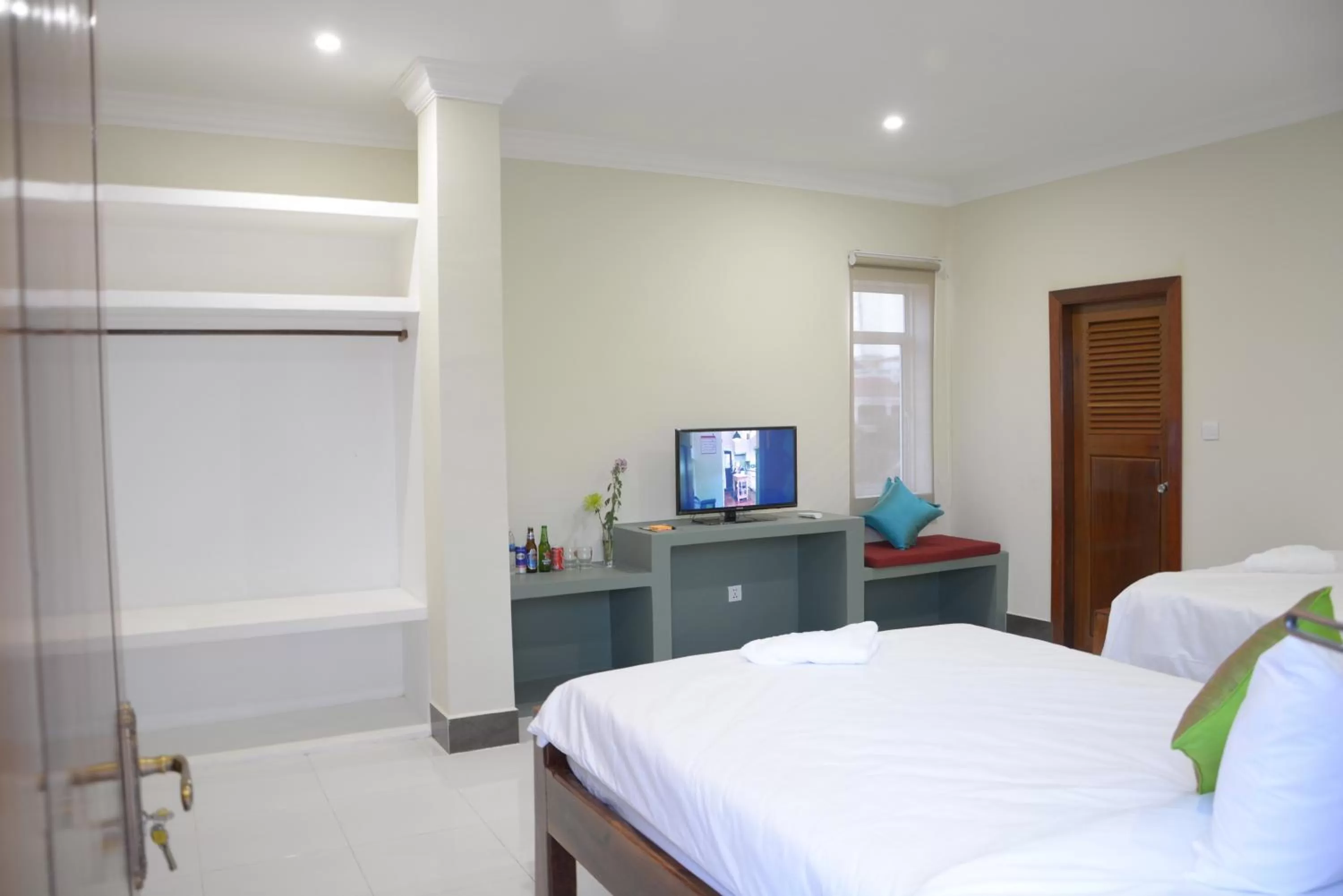 Bedroom, Bed in Neakru Guesthouse and Restaurant