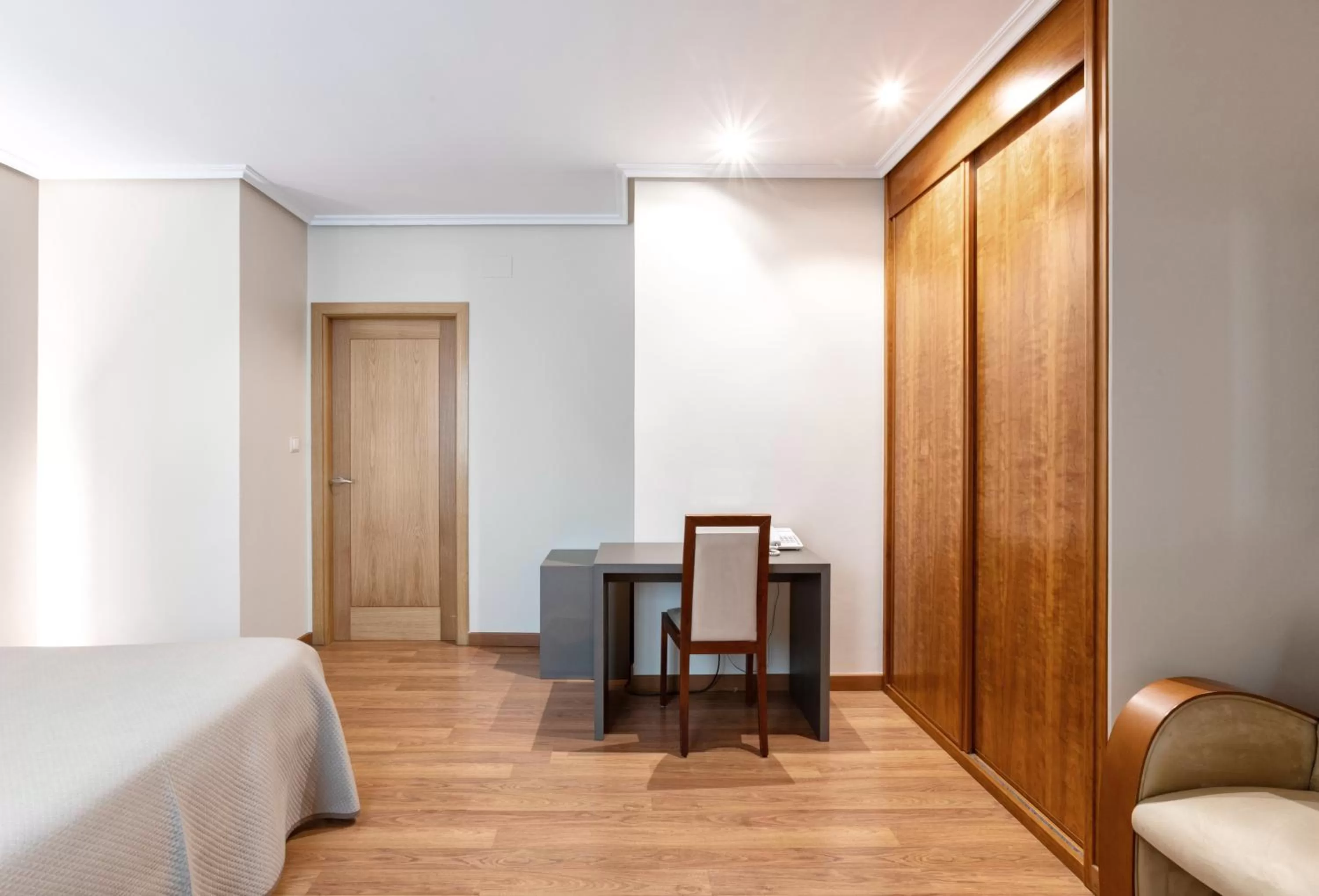 Photo of the whole room, Bed in Hotel Pensua Punta del Este