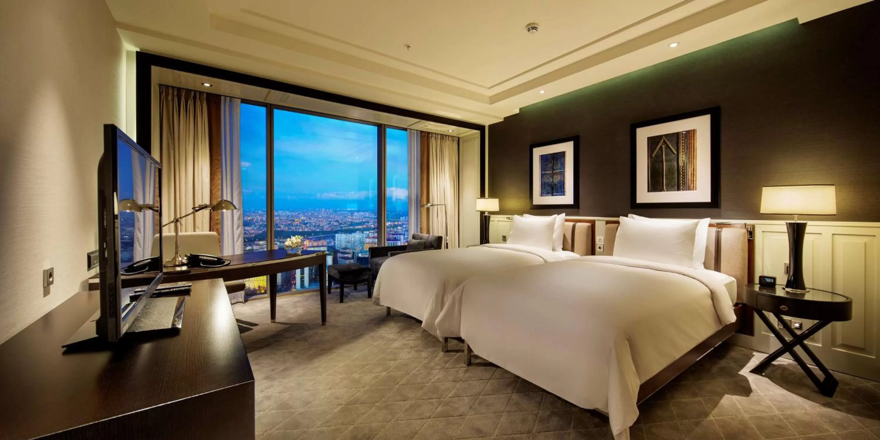 Bedroom, Bed in Hilton Istanbul Bomonti