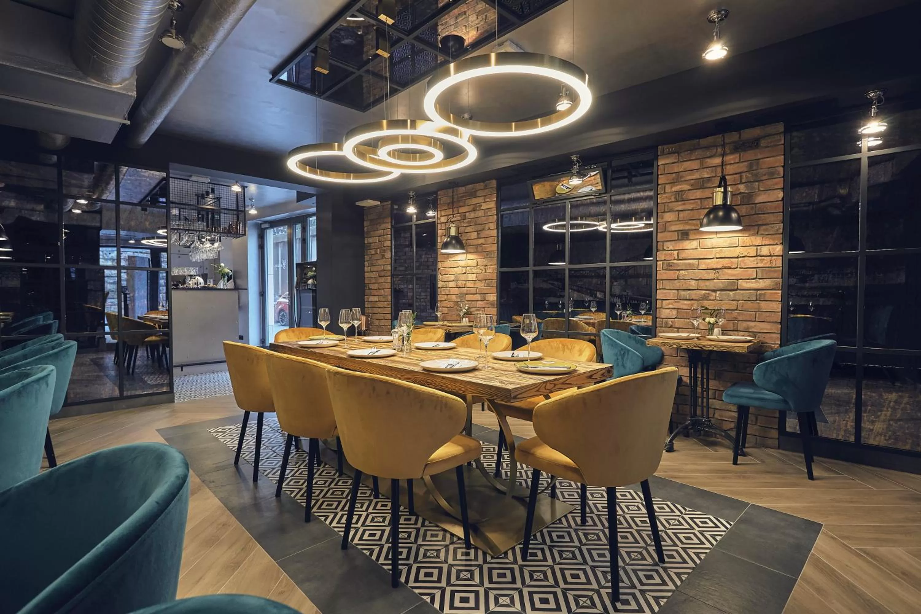 Restaurant/places to eat in The Bridge Suites Hotel