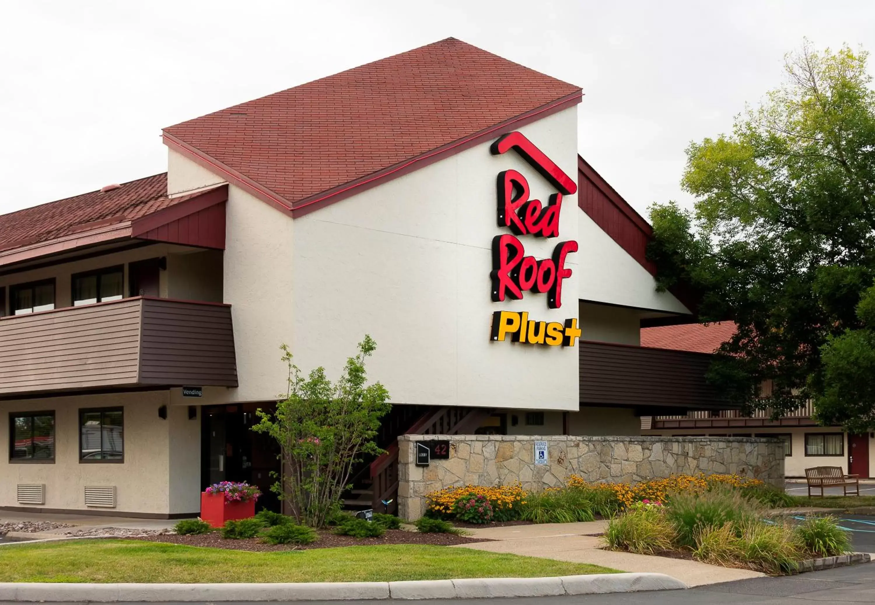 Red Roof Inn PLUS+ Pittsburgh South - Airport Red Roof Inn PLUS+ Pittsburgh South - Airport