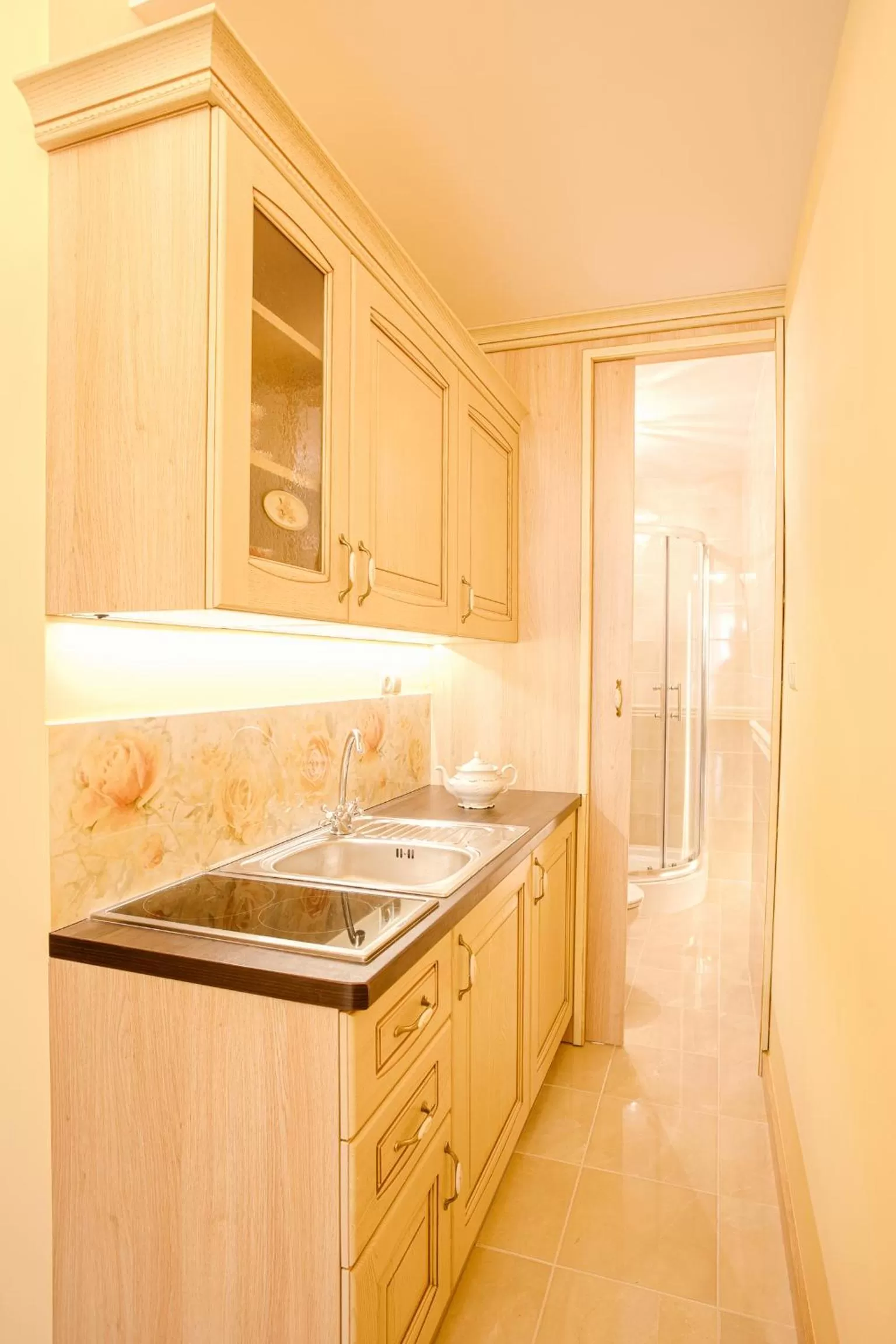 Kitchen or kitchenette in Aparthotel Grodzka 21