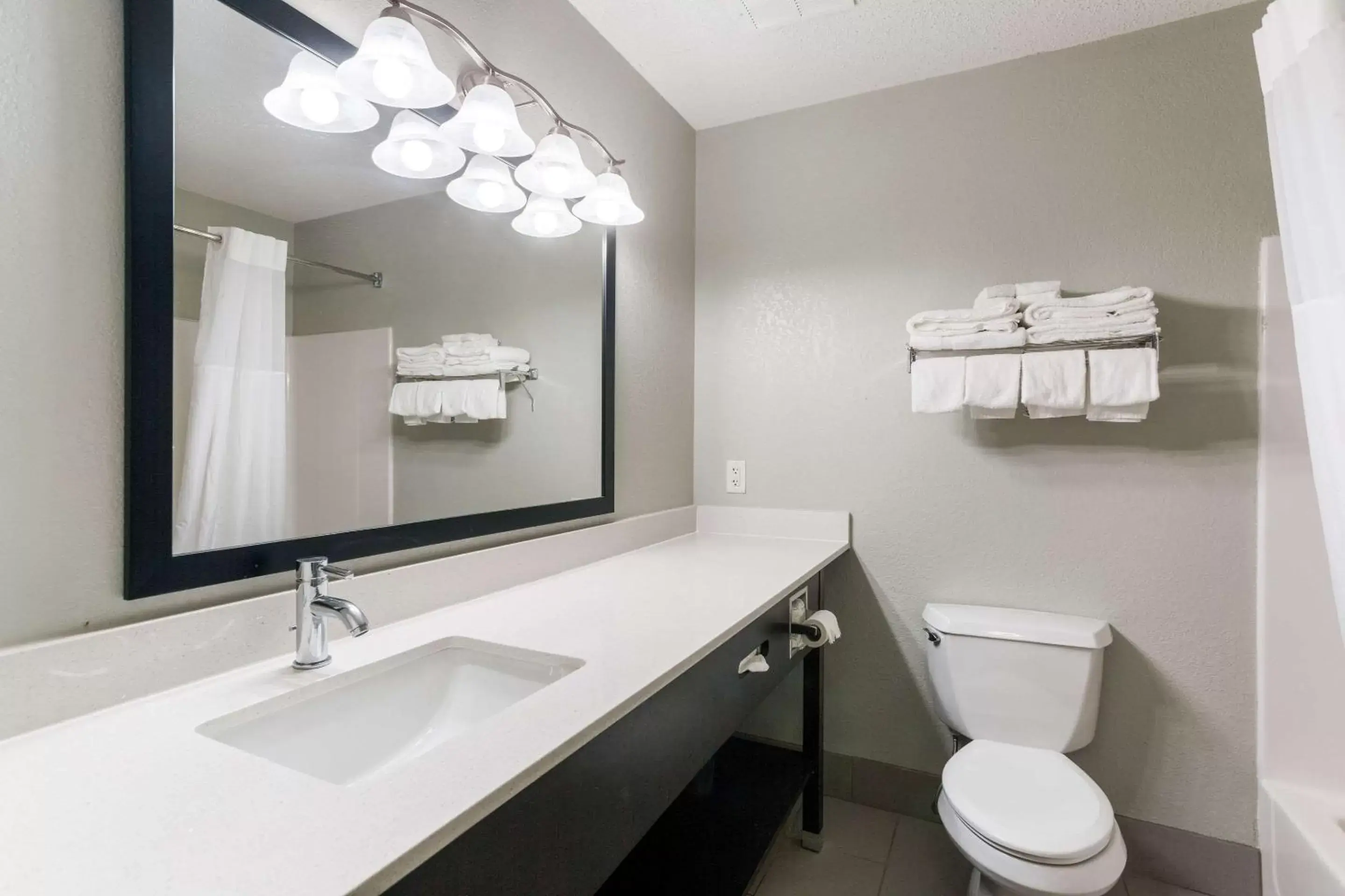 King Room with Roll-in-Shower - Accessible/Non-Smoking in Quality Inn & Suites Ferdinand King Room with Roll-in-Shower - Accessible/Non-Smoking in Quality Inn & Suites Ferdinand