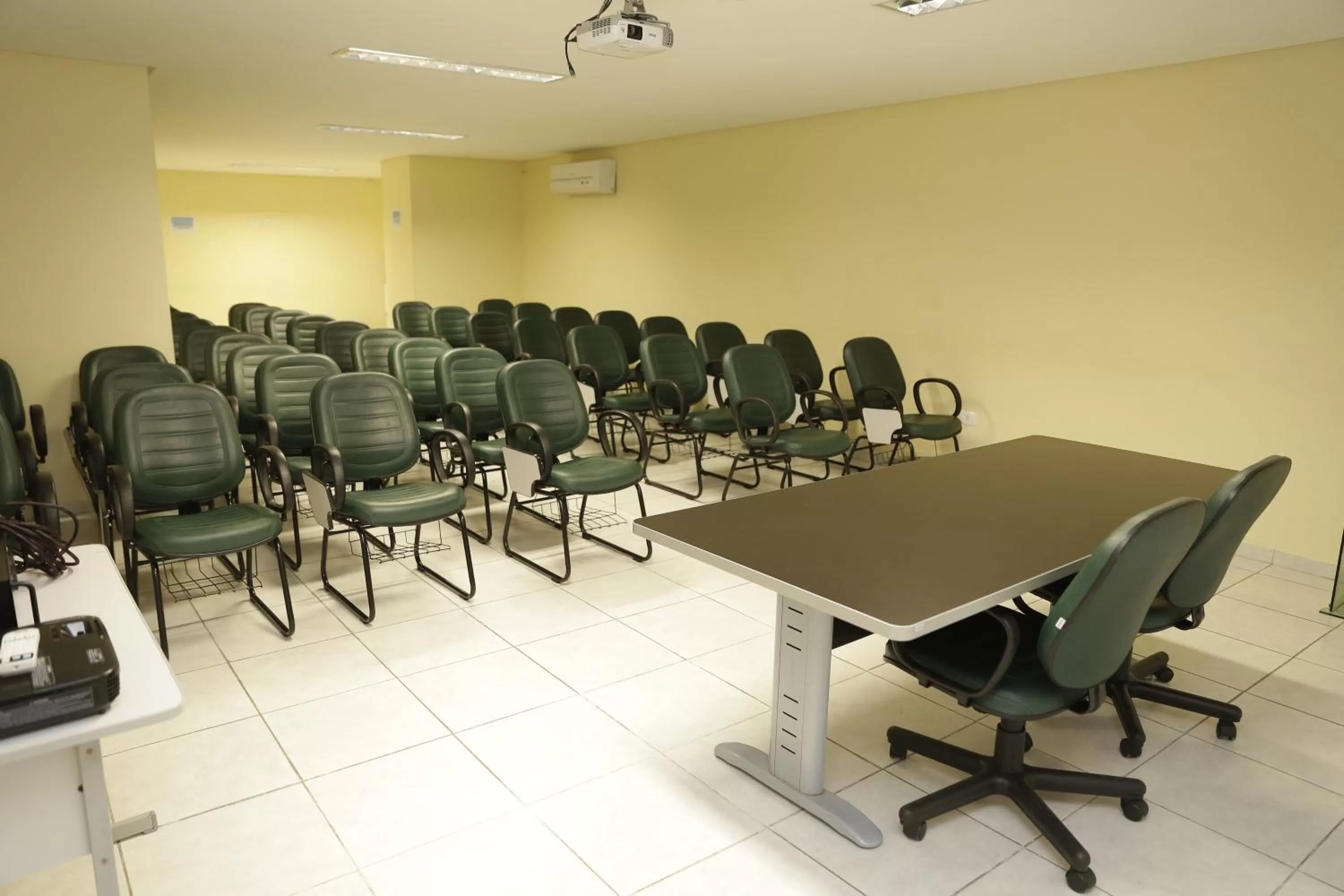 Meeting/conference room in LW Hotel