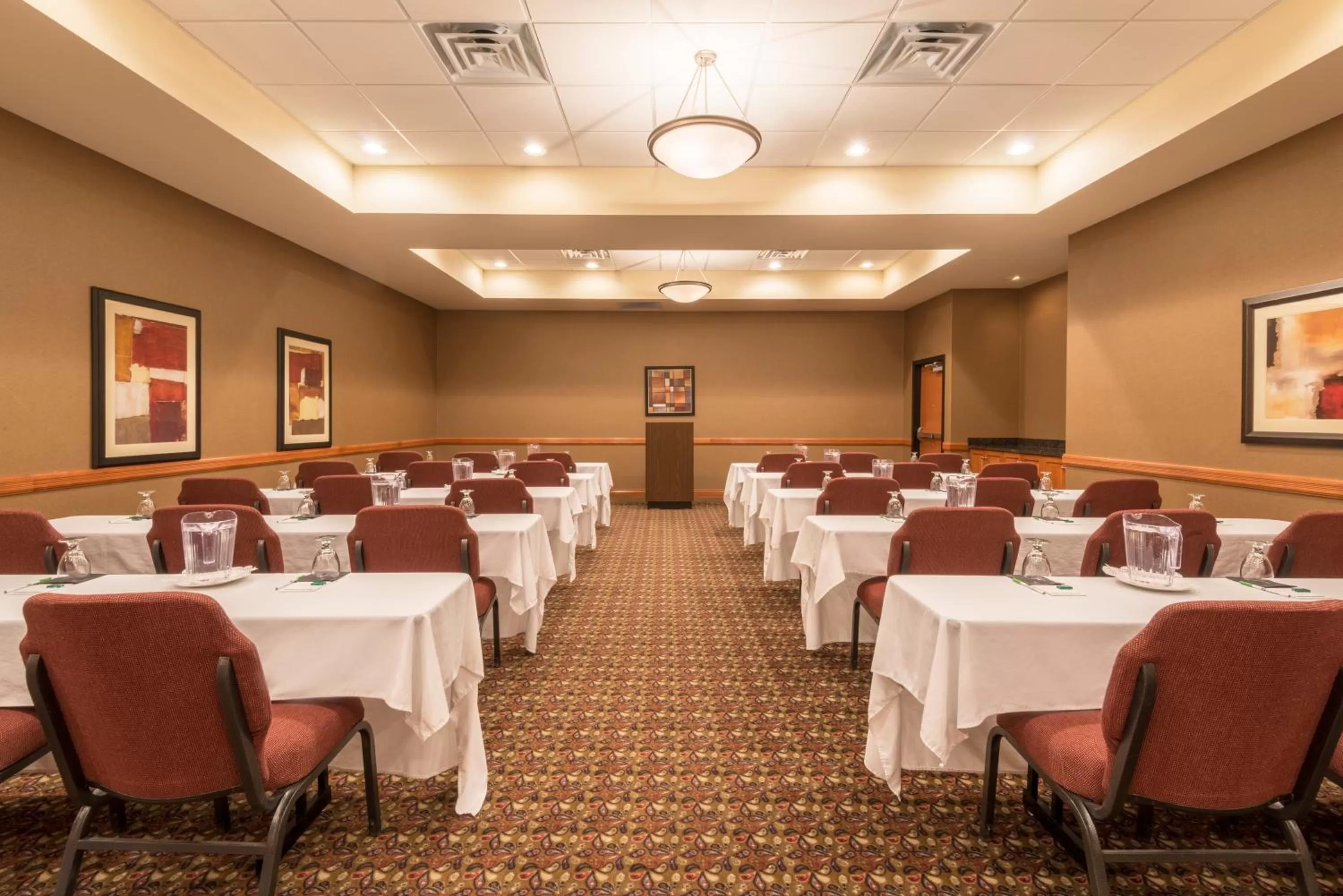 Meeting/conference room in Holiday Inn Casper East-Medical Center by IHG