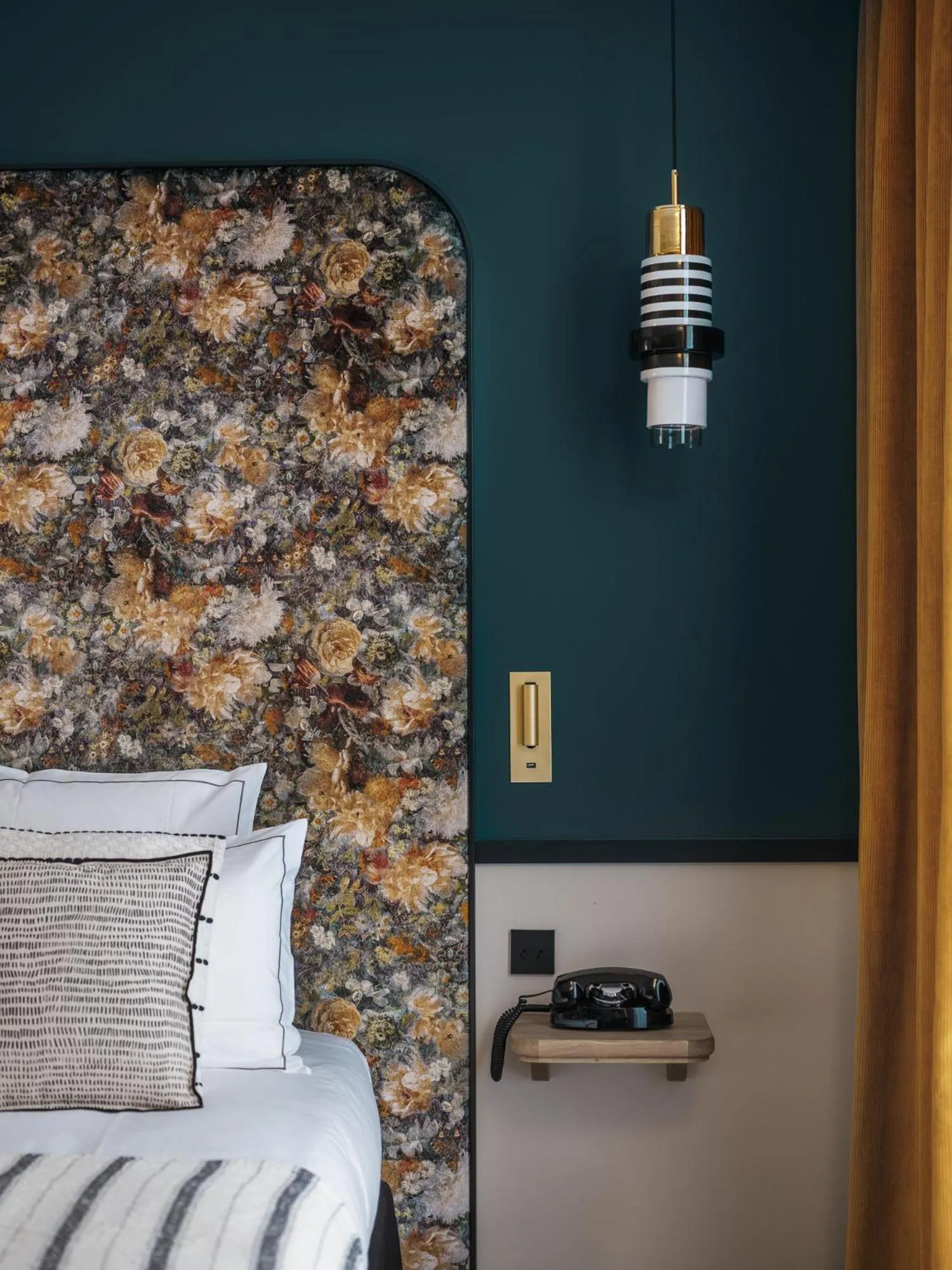 Bed in Dandy Hotel & Kitchen